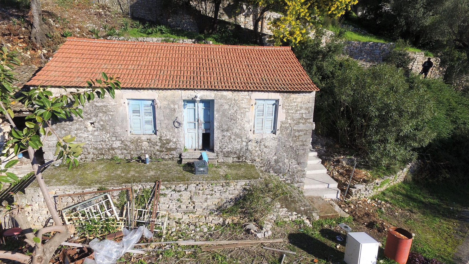 Εναέρια θέα του σπιτιού προς πώληση στην Ιθακωβά Ελλάδα, Κιόνι