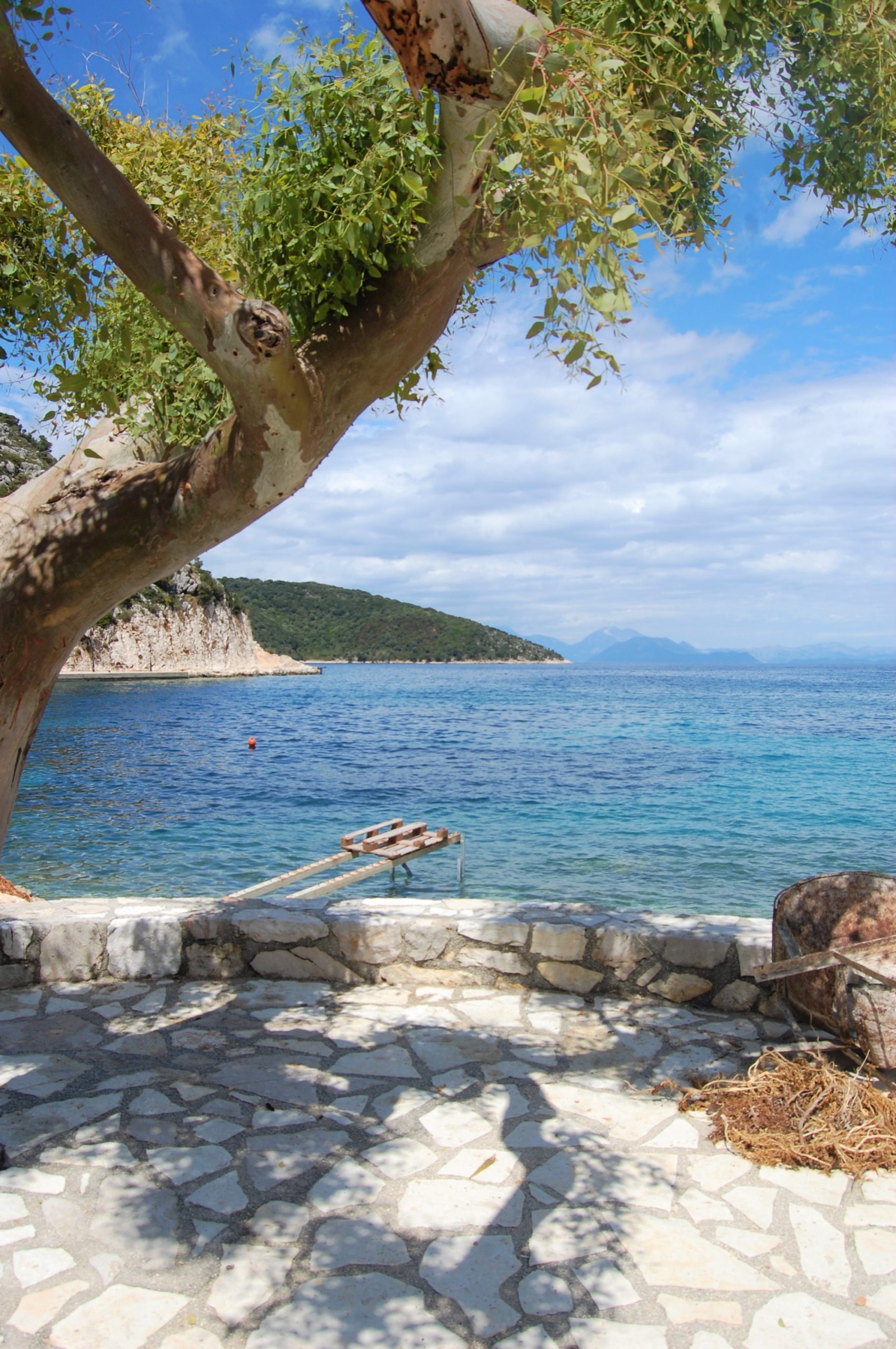 Θέα στη θάλασσα από το σπίτι προς πώληση Ιφάκα Ελλάδα, Φρίκες