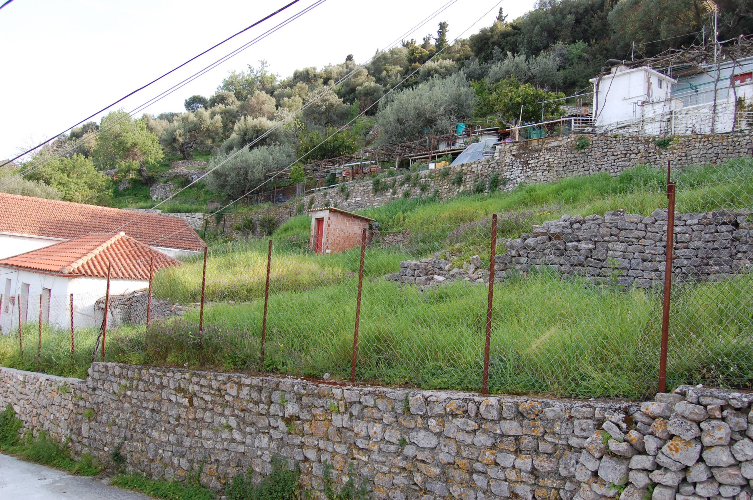Εξωτερική άποψη του σπιτιού προς πώληση στην Ιθάκη Ελλάδα