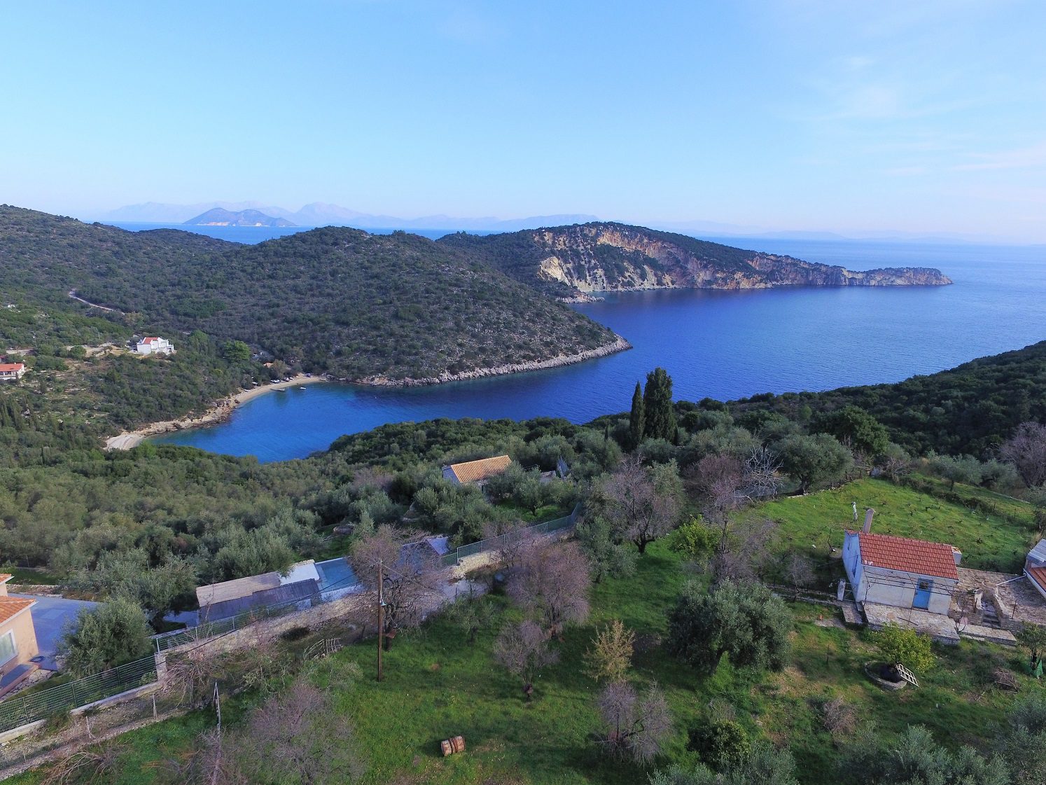 Εναέρια άποψη της γης προς πώληση στην Ιθάκη Ελλάδα