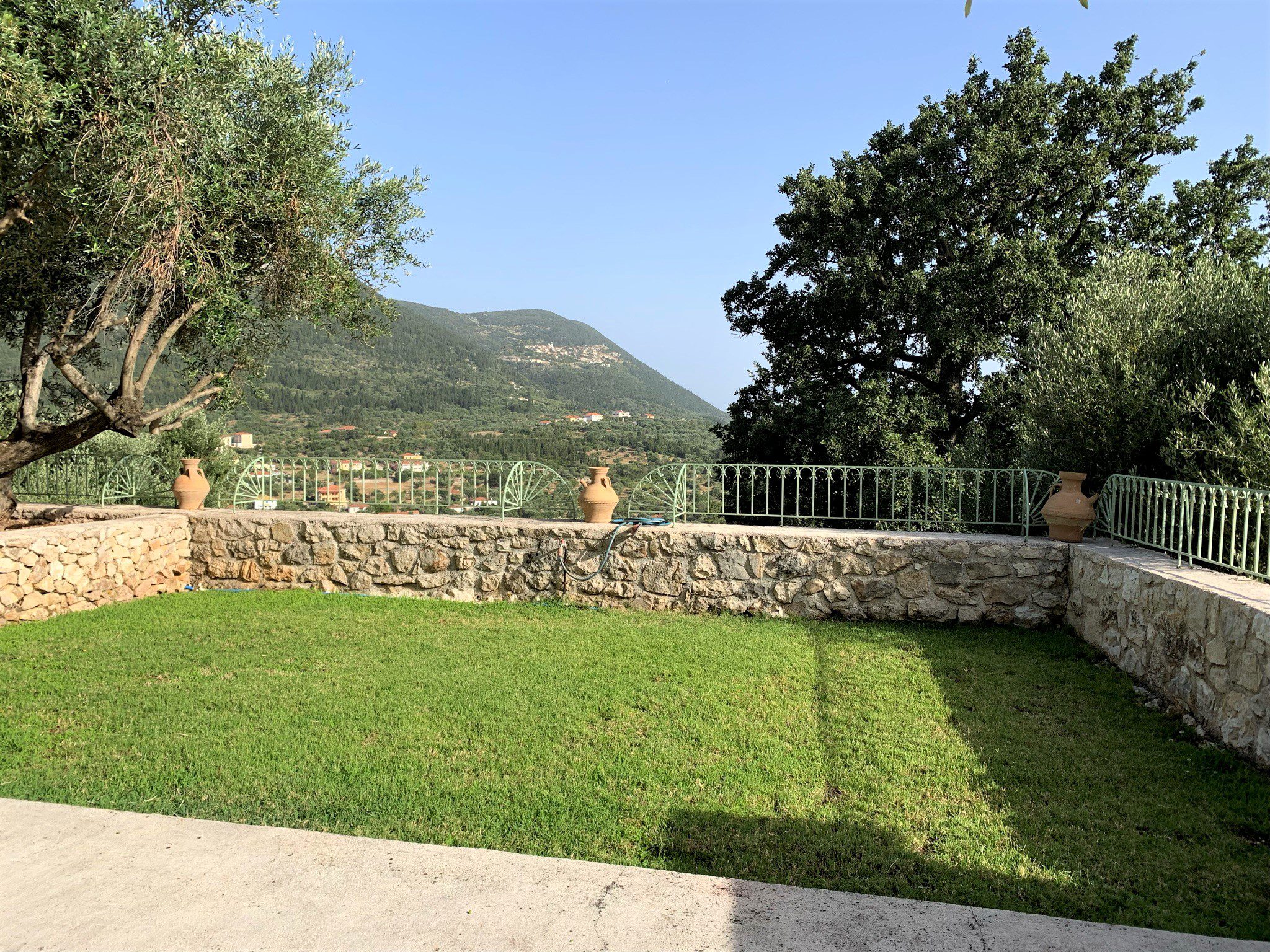 Front garden of holiday houses for rent on Ithaca Greece, Stavros