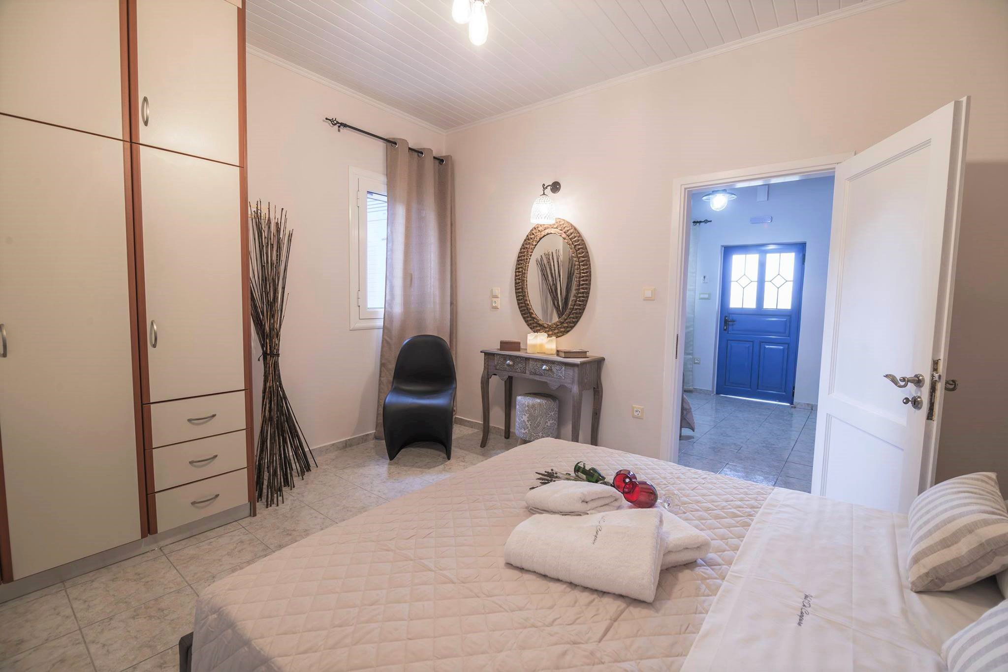 Bedroom of bussiness for sale , Ithaca Greece Vathi