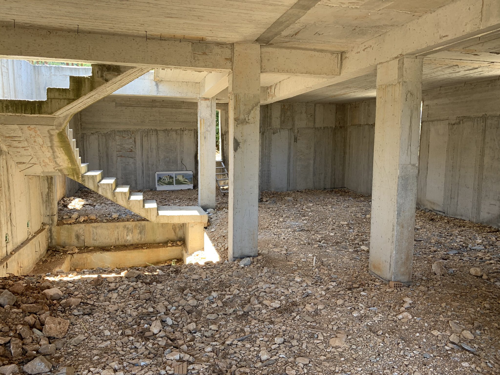 Structural foundation of property old off plan in Vathi
