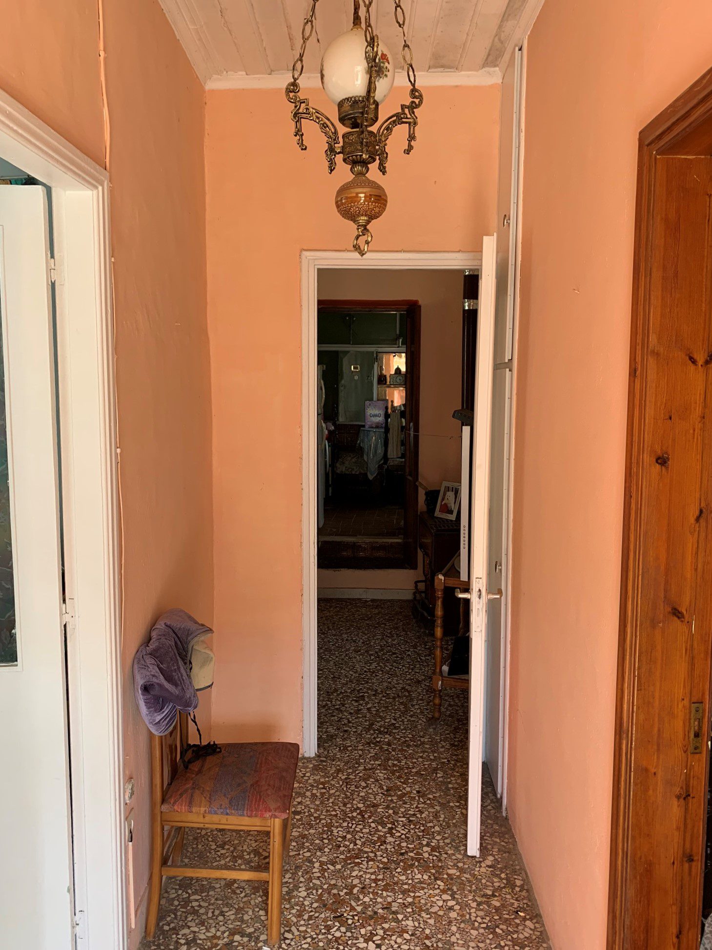 Εσωτερικό του σπιτιού προς πώληση στην Ιθάκη Ελλάδα, Βαθύ