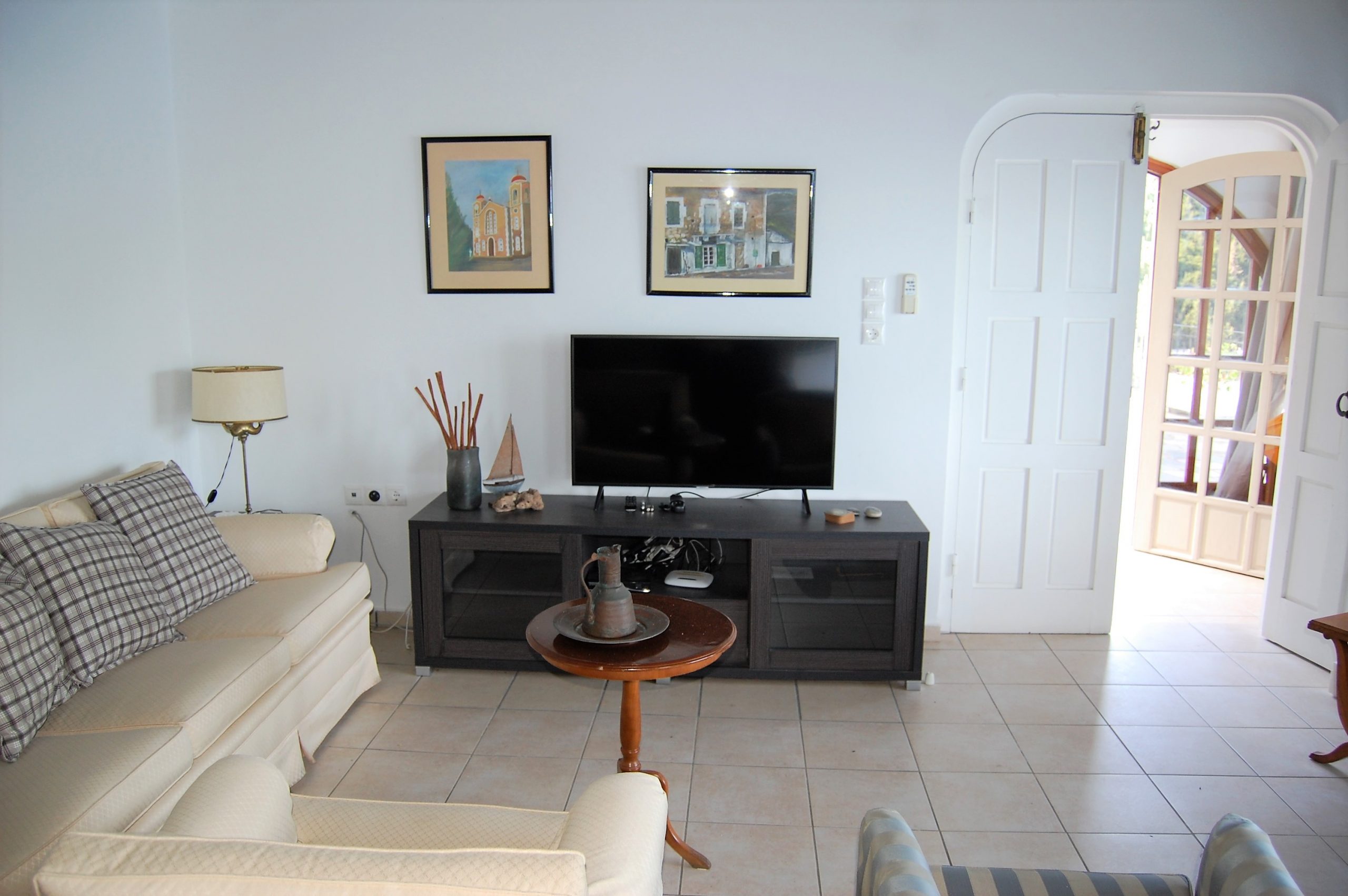 Interior living area of house for rent Ithaca Greece, Frikes