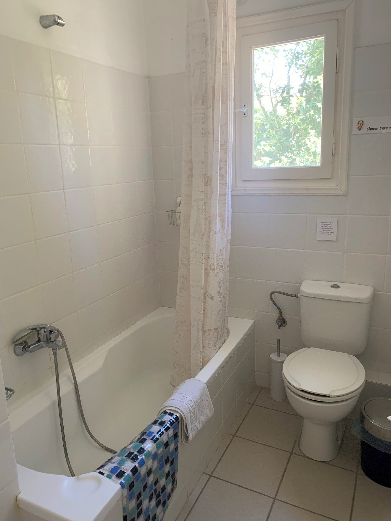 Bathroom of house for rent in Ithaca Greece Stavros