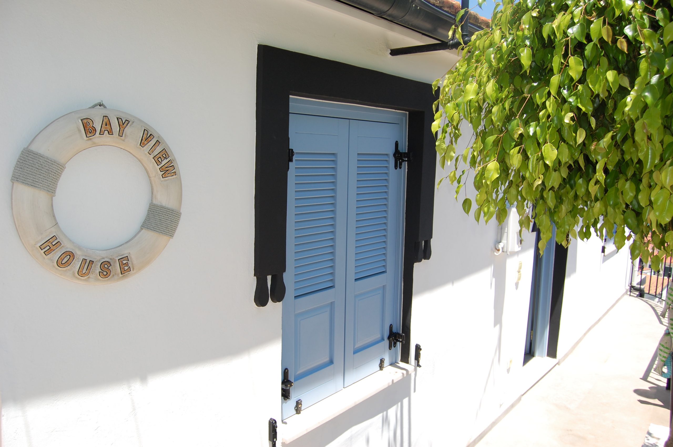 Entrance of Bay View house for rent in Vathi