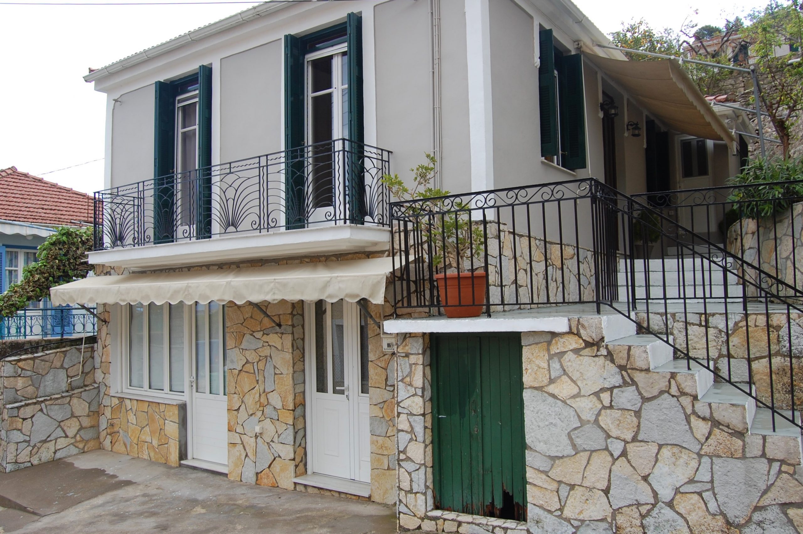 Front exterior of house for sale in Ithaca Greece, Perachori