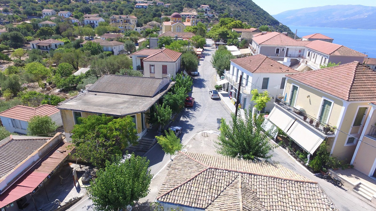 Εναέρια και θαλάσσια θέα του σπιτιού προς πώληση στην Ιθάκη Ελλάδα, Σταυρός