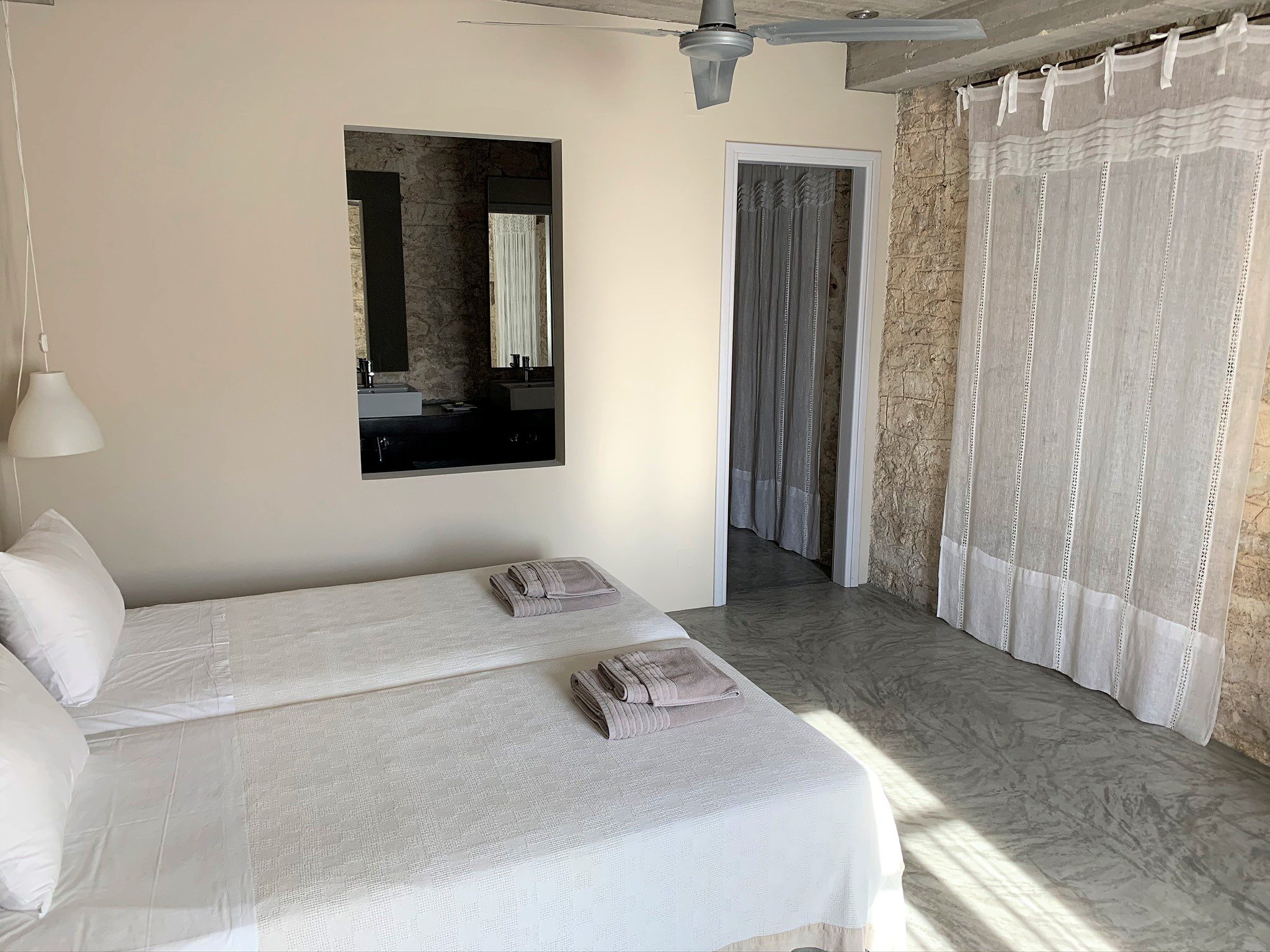 Υπνοδωμάτιο με ιδιωτικό μπάνιο στο Villa Kalos προς ενοικίαση, Ιθύακα Λαχός
