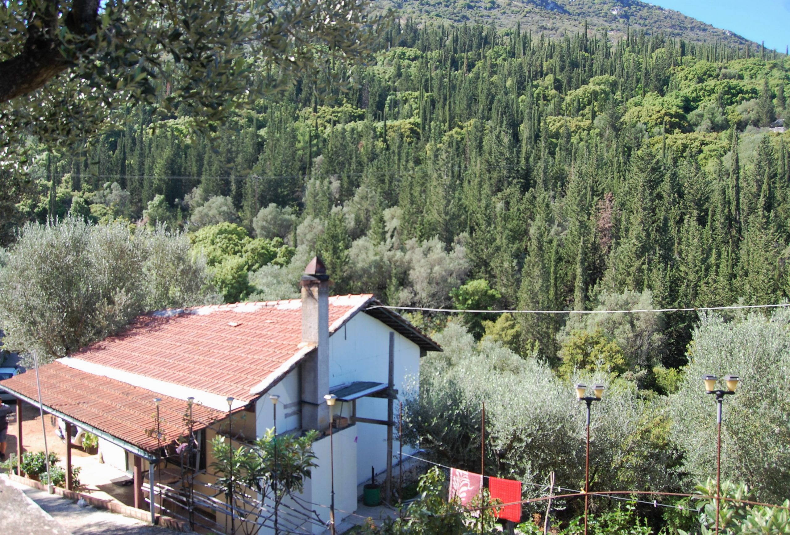 Άποψη του σπιτιού προς πώληση στην Ιθακωβά Ελλάδα, Περαχώρι