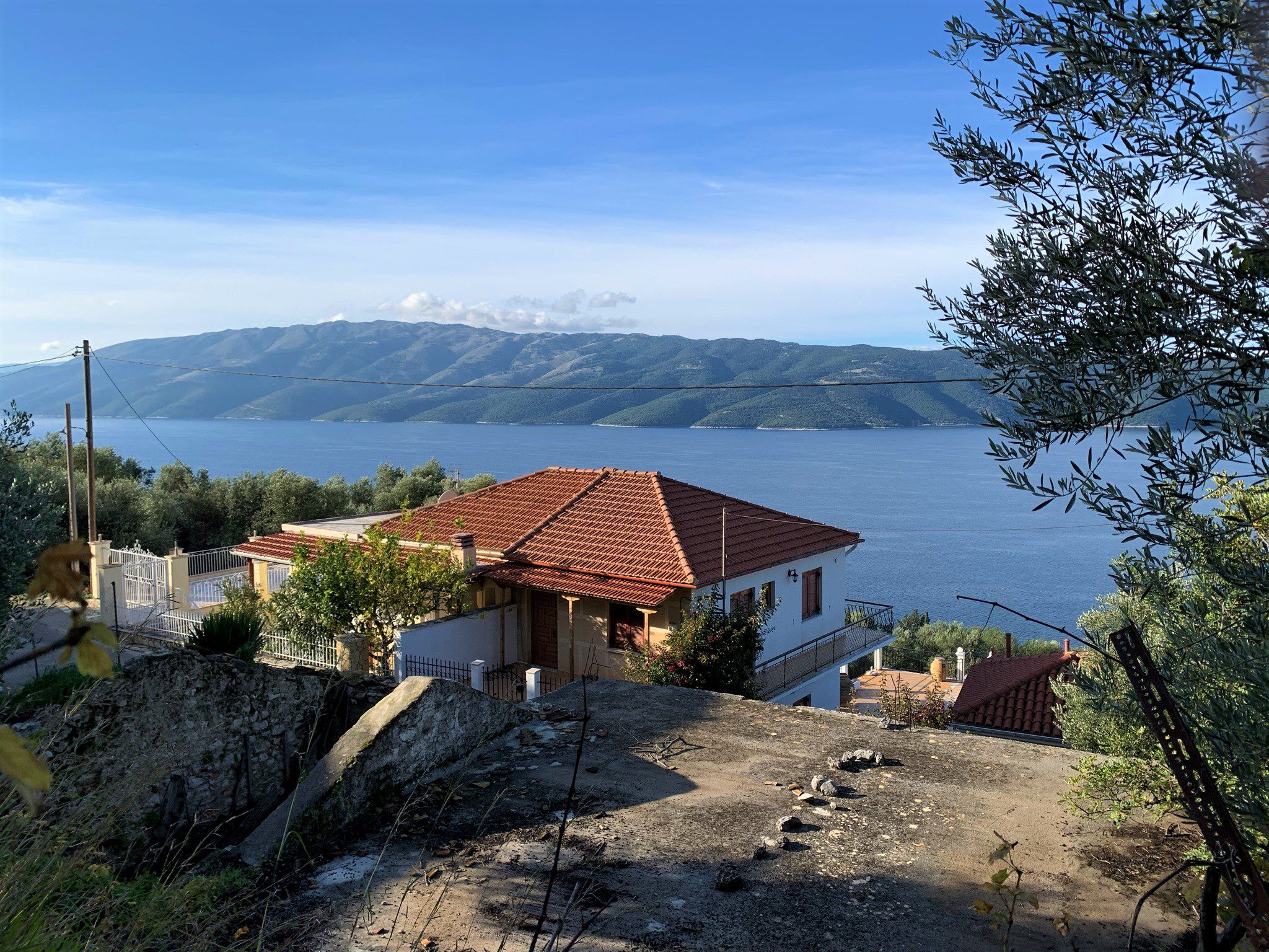 Θέα στη θάλασσα του σπιτιού προς πώληση στην Ιθάκη Ελλάδα, Λεύκη