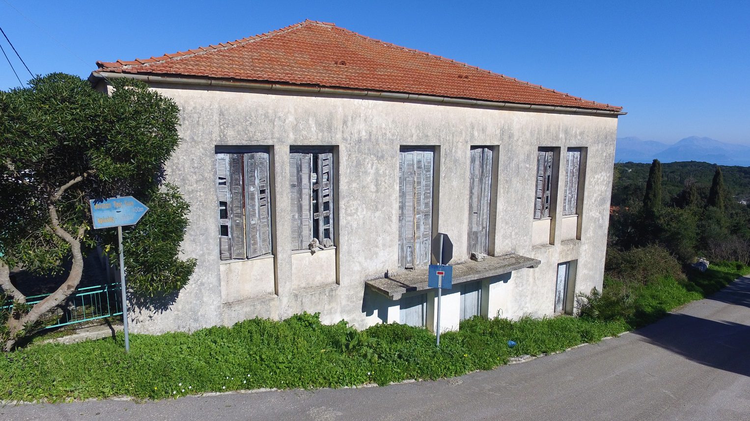 facade of the house for sale in Ithaca Greece Anogi