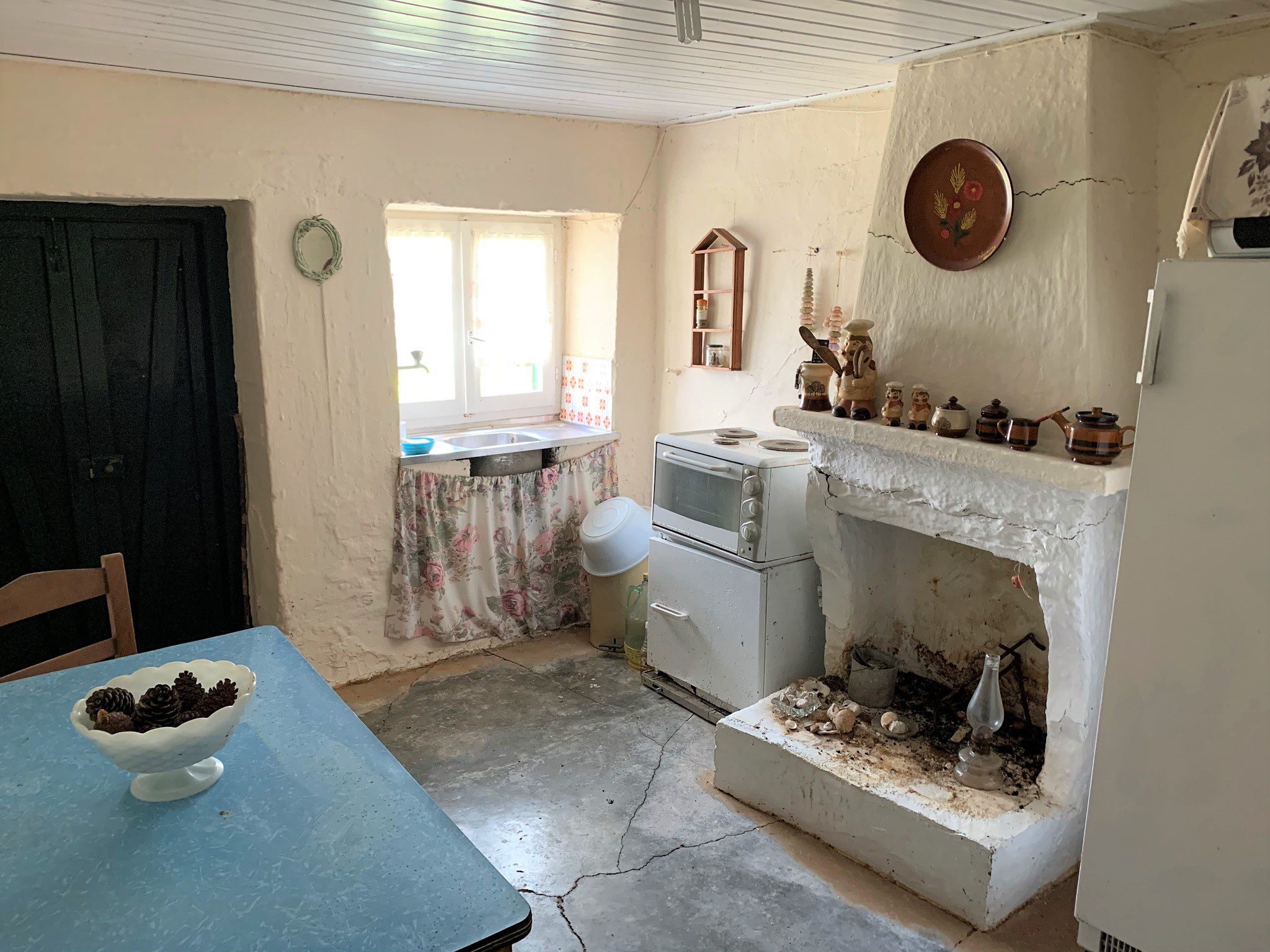 Kitchen of house for sale in ithaca Greece, Rachi