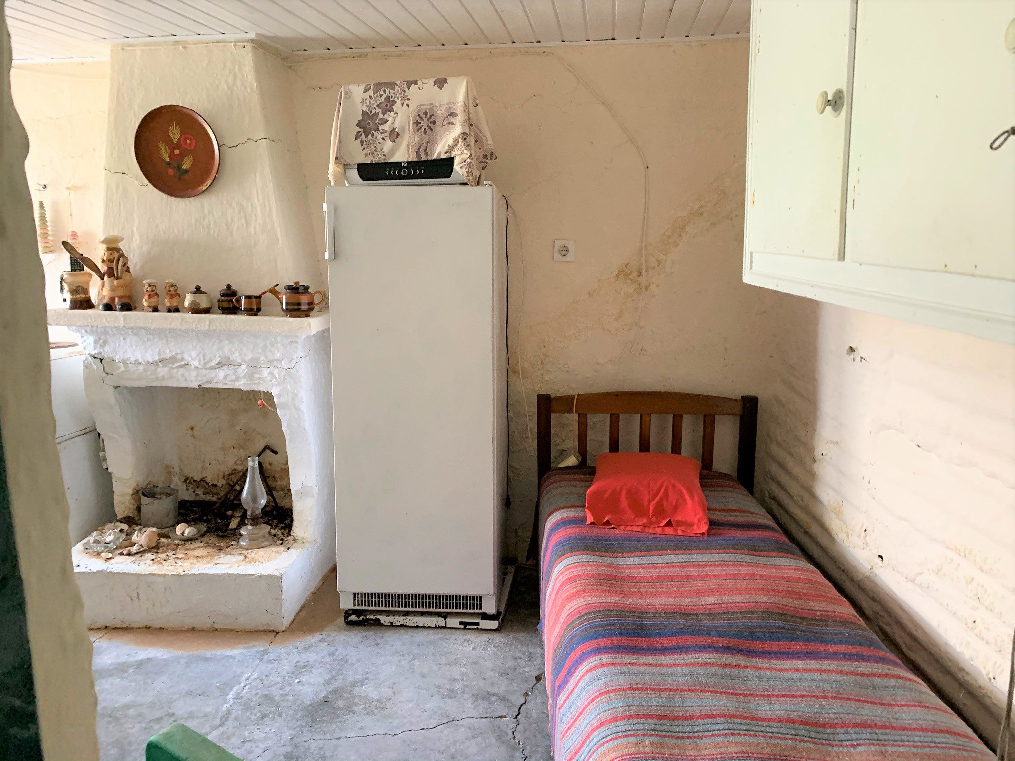 Kitchen of house for sale in ithaca Greece, Rachi