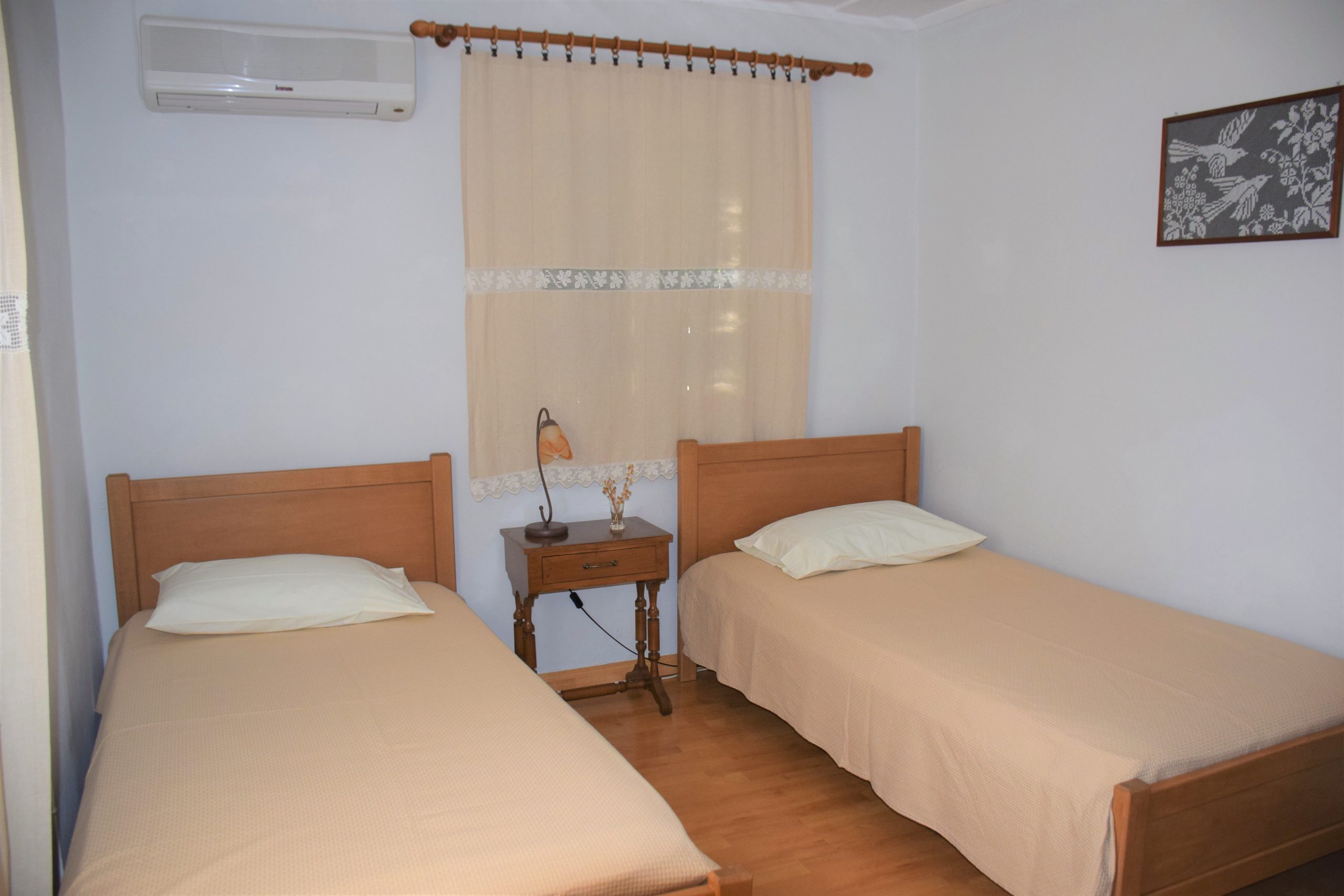 Υπνοδωμάτιο κατοικίας προς ενοικίαση στην Ιθάκα, Κιόνι