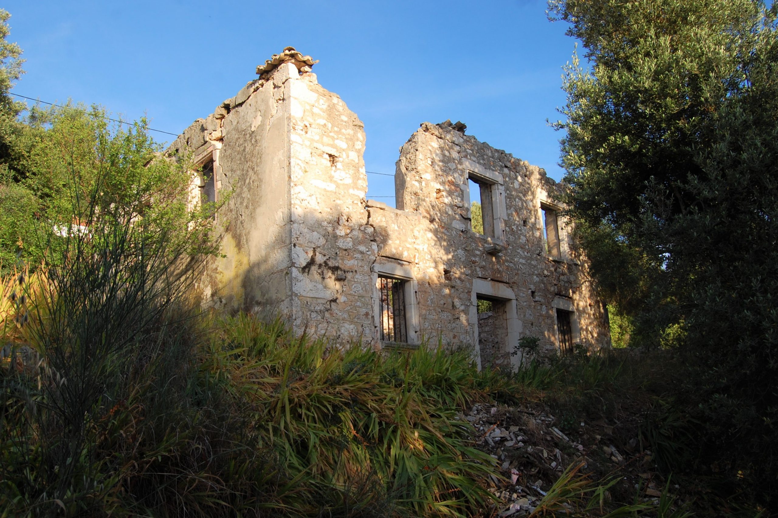 Ruin of land for sale on Ithaca Greece, Lefki