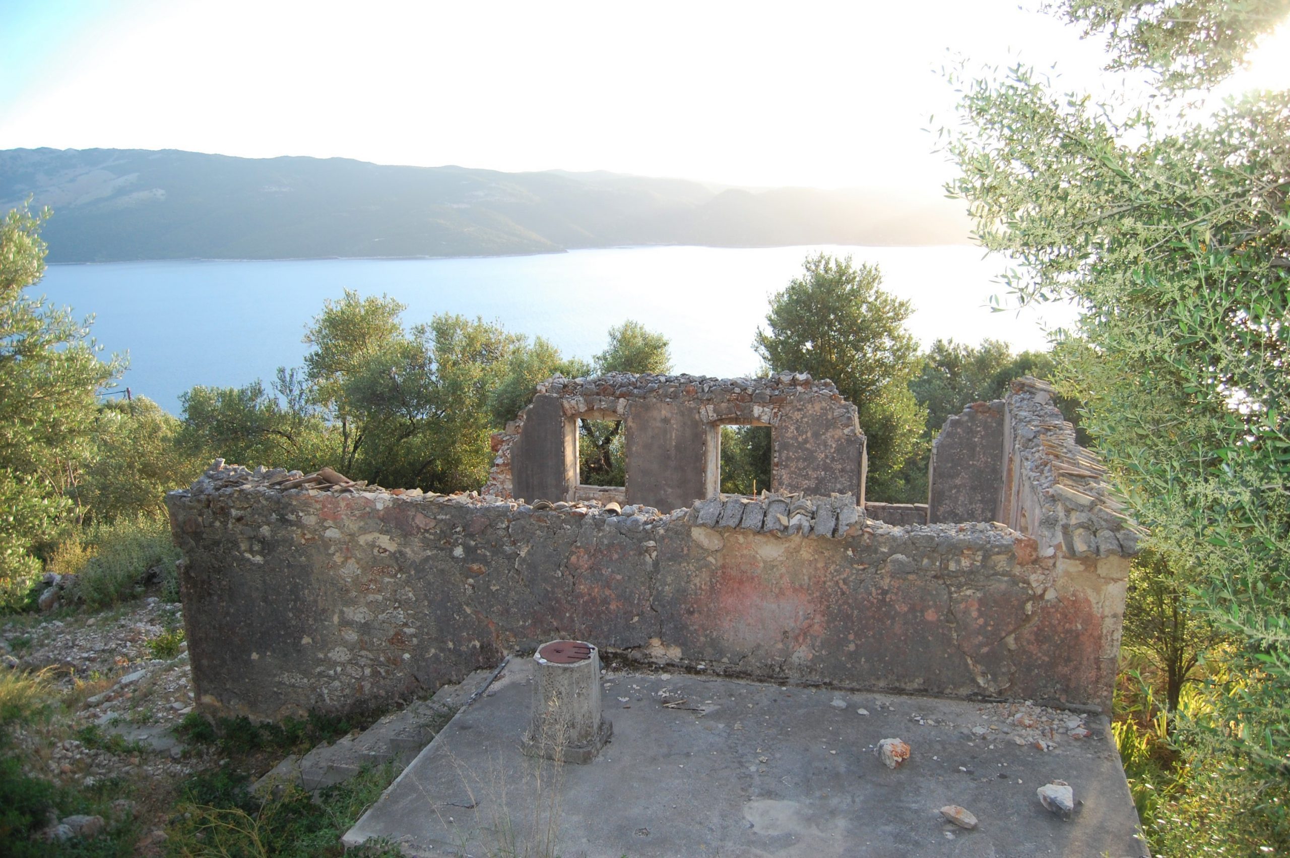 Ερείπιο γης προς πώληση στην Ιθάκη, Λευκάκι