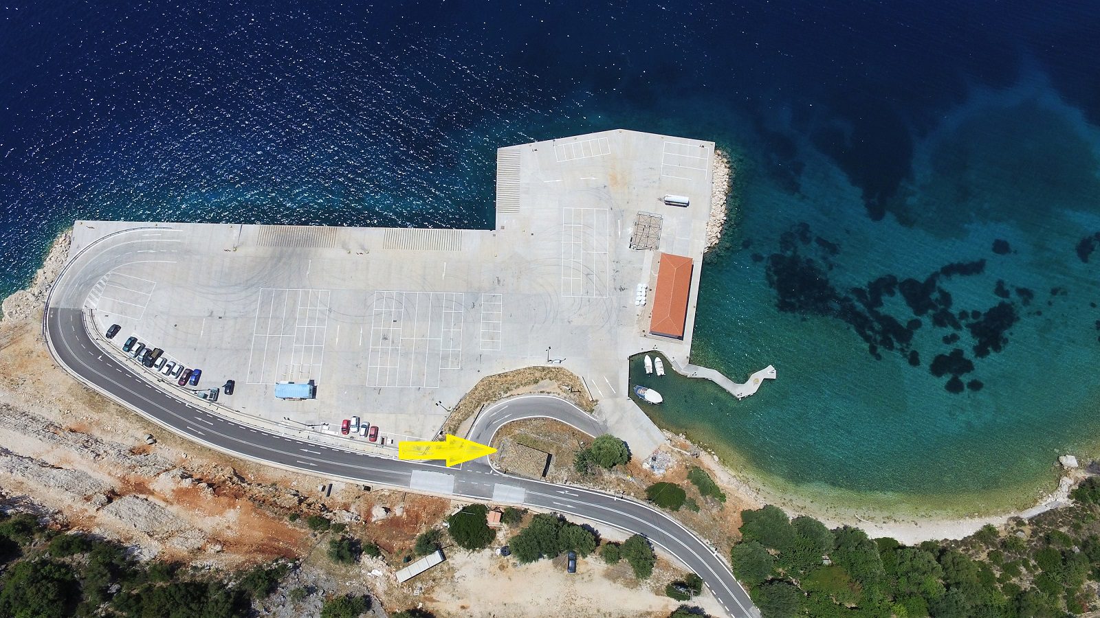Εναέρια άποψη του κτιρίου προς πώληση Ιφάκα Ελλάδα, Πίσω Αετός