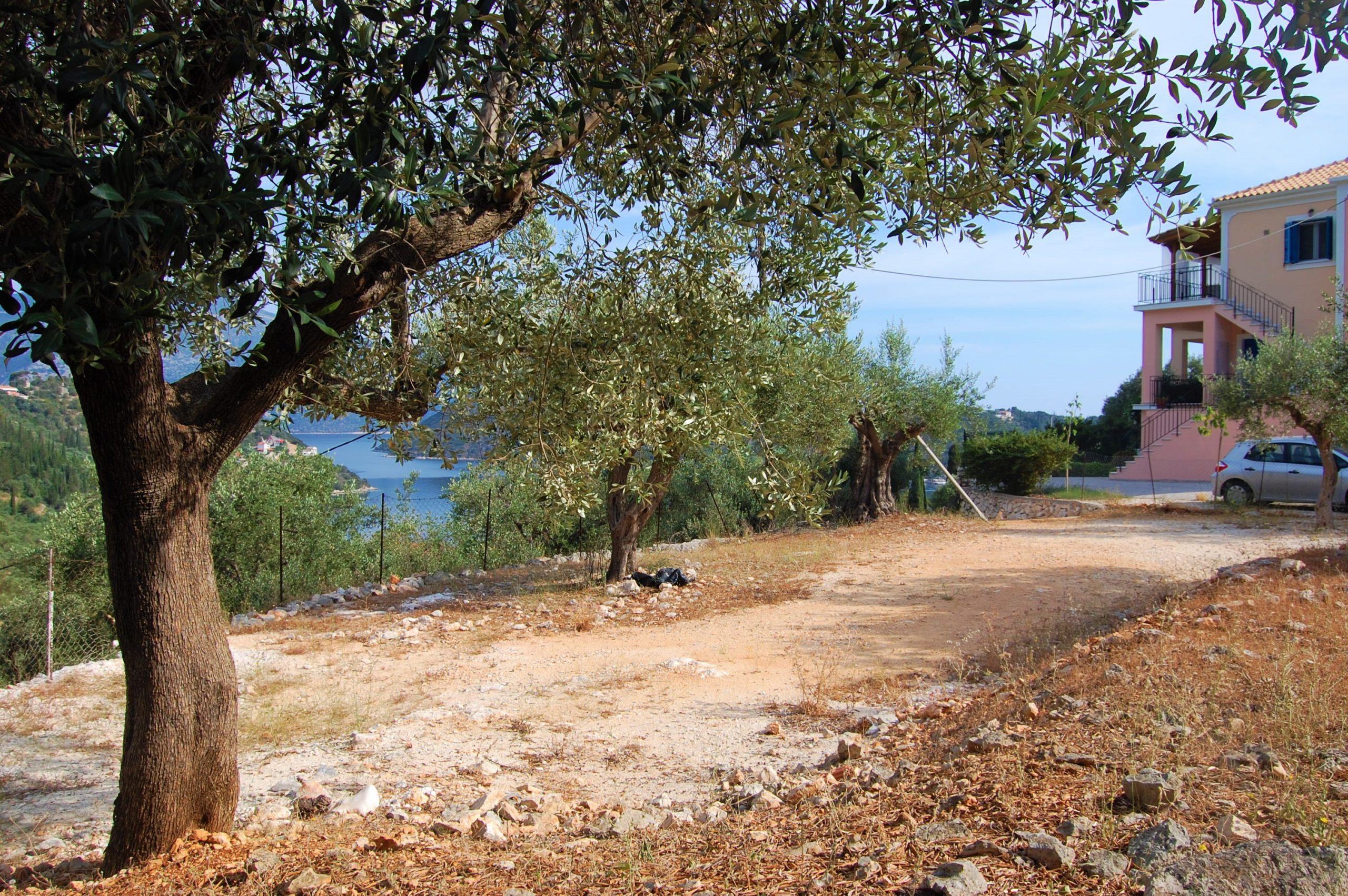 Έδαφος και τοπίο γης προς πώληση στην Ιθάκα Ελλάδα, Βαθύ