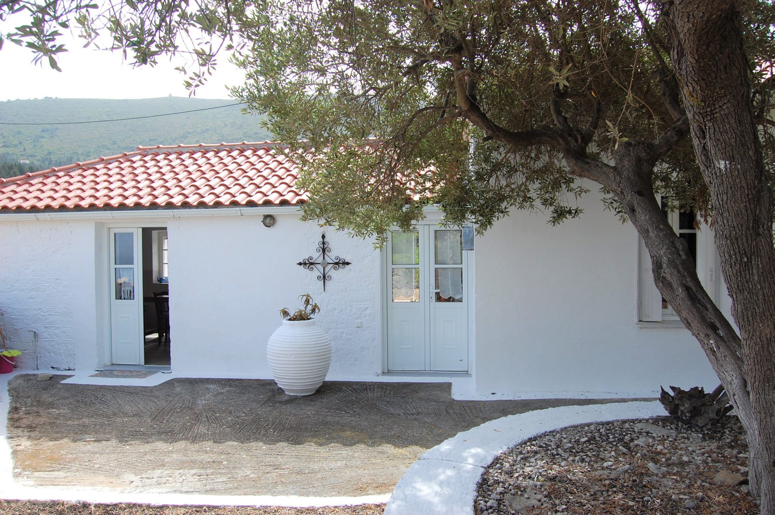 Outside space of holiday house for Rent on Ithaca Greece, Afales