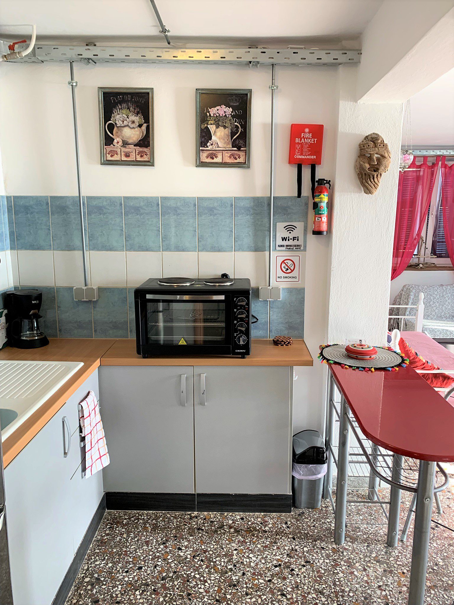 Kitchen of studio flat of house for sale in Ithaca Greece, Lefki