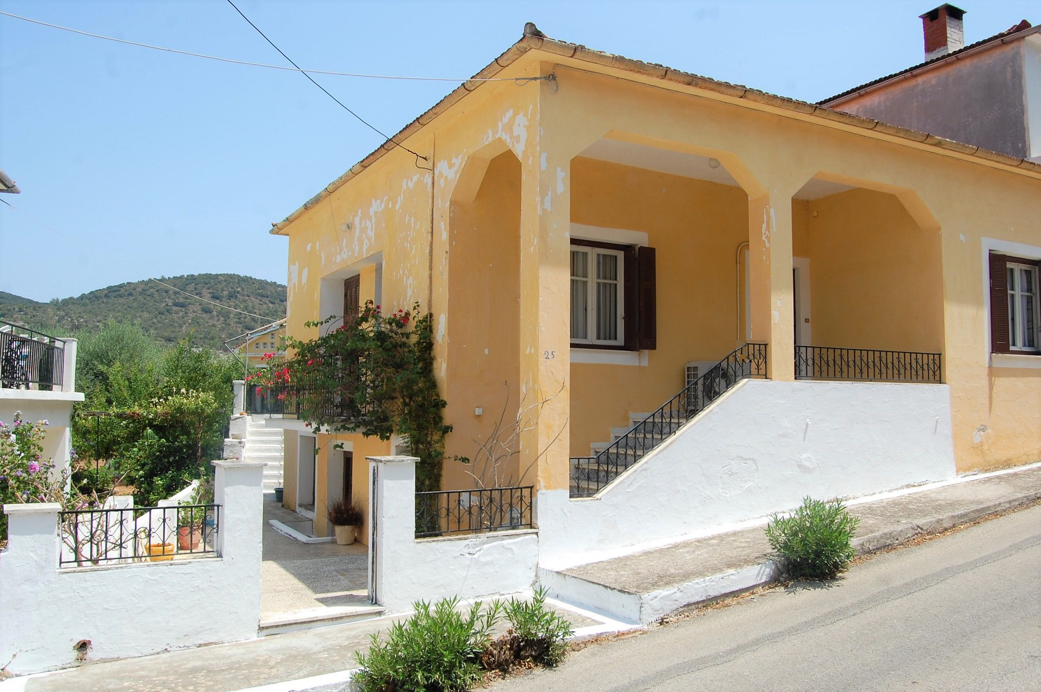 Εξωτερικό σπίτι προς πώληση στην Ιθάκη Ελλάδα, Βαθύ