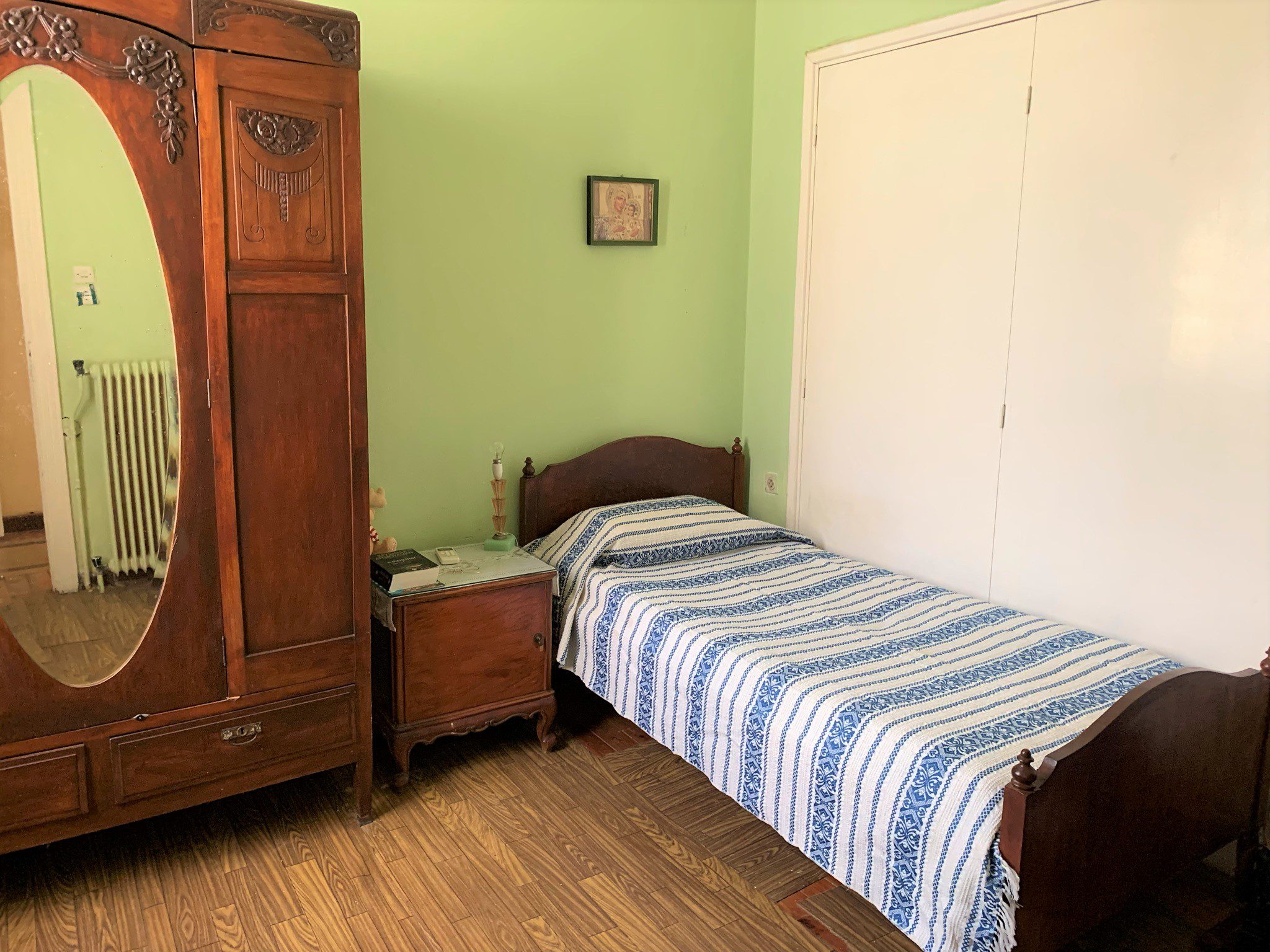 Υπνοδωμάτιο κατοικίας προς πώληση στην Ιθάκη, Βαθύ