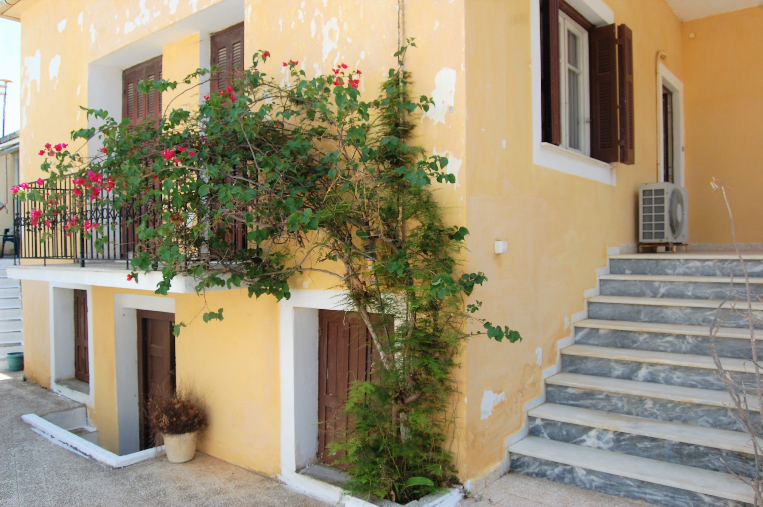 Εξωτερικό σπίτι προς πώληση στην Ιθάκη Ελλάδα, Βαθύ