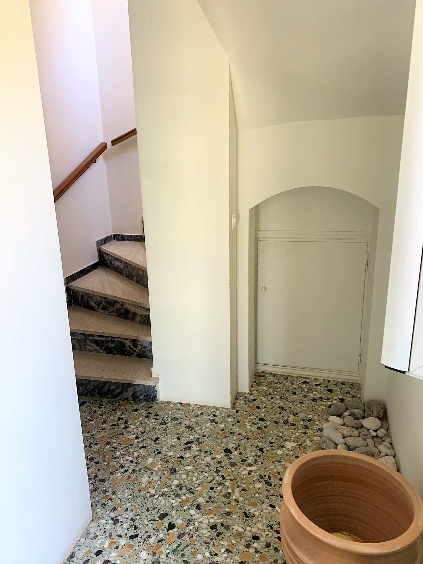 Bottom interior entrance of apartment for rent in Ithaca Greece, Frikes