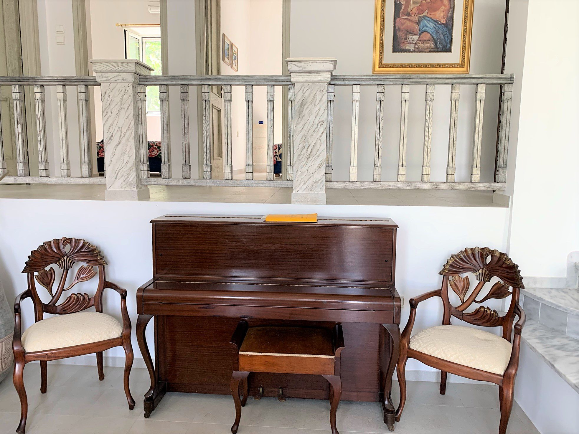 Σαλόνι με πιάνο προς πώληση Ιφάκα Ελλάδα, Αέτος