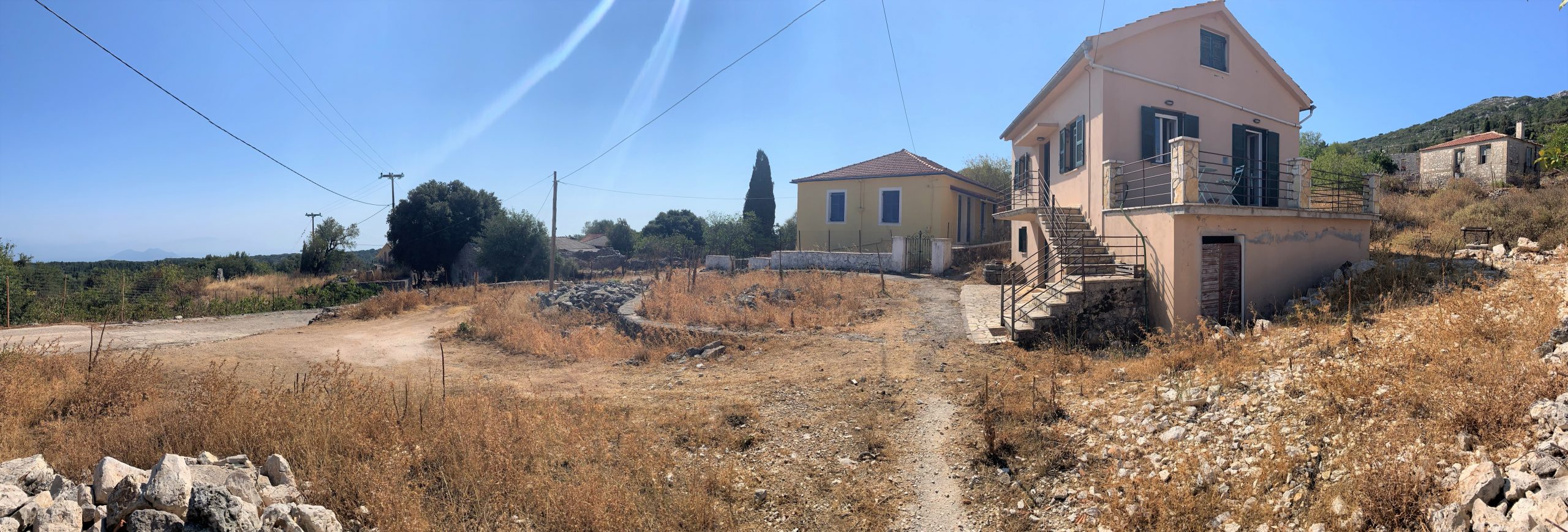Μακρινή θέα του σπιτιού προς πώληση Ιφάκα Ελλάδα, Aνωγή