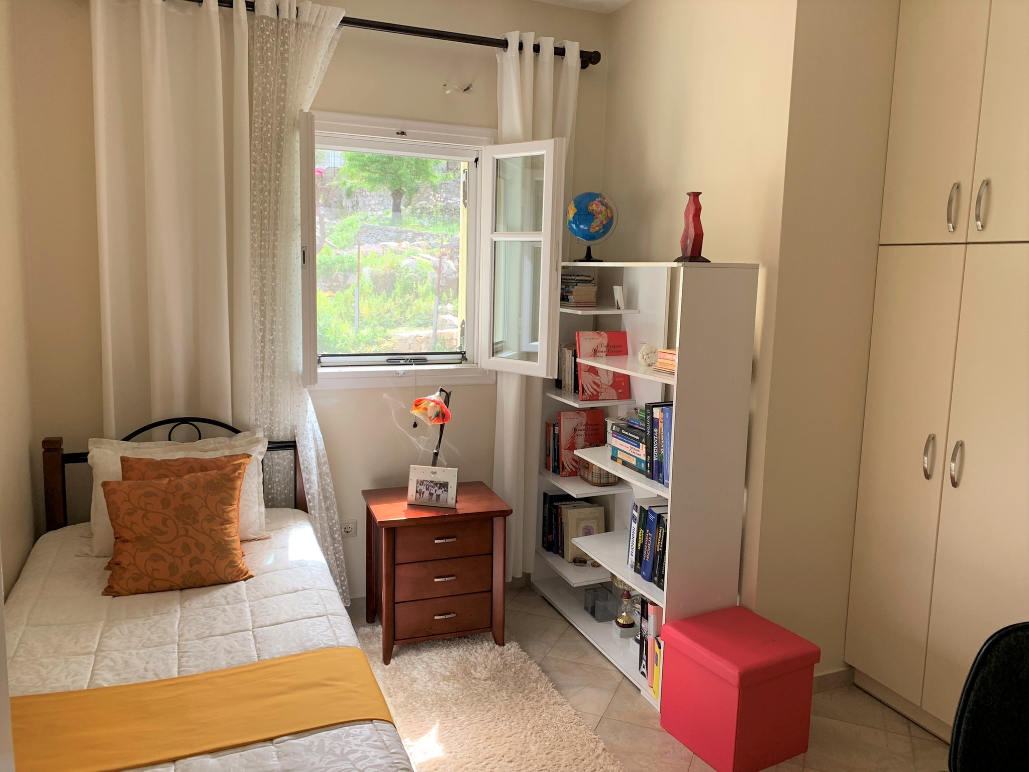 Υπνοδωμάτιο και θέα στο σπίτι προς ενοικίαση στην Ιθάκα, Βαθύ