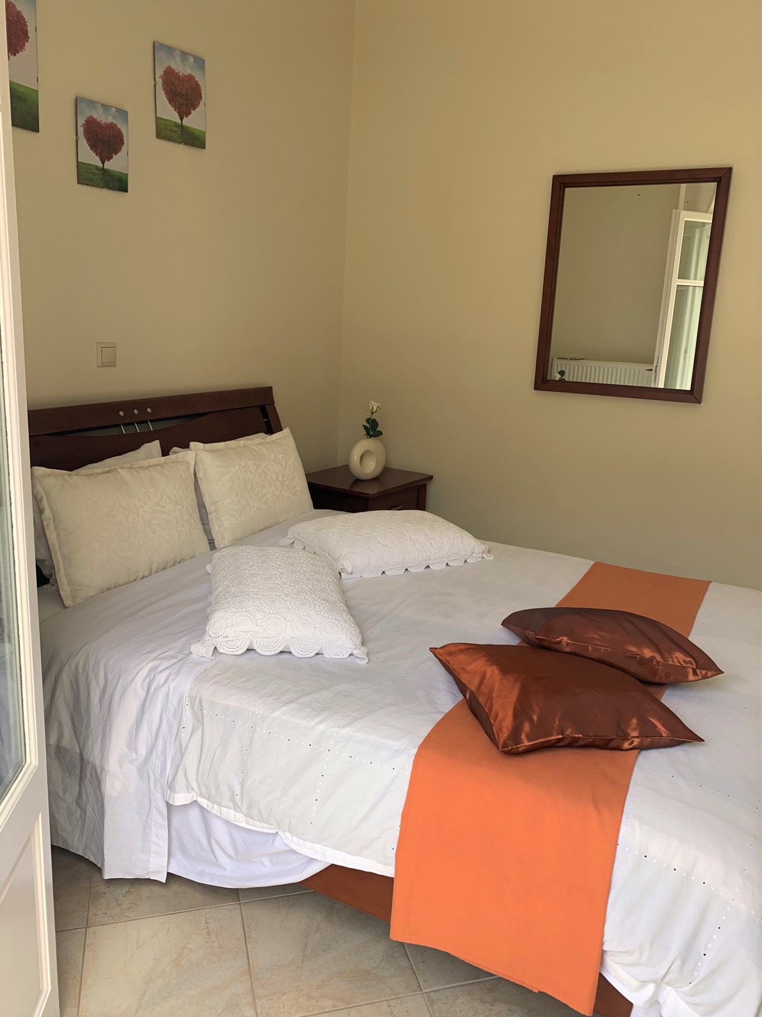 Υπνοδωμάτιο προς ενοικίαση στην Ιθάκα, Βαθύ