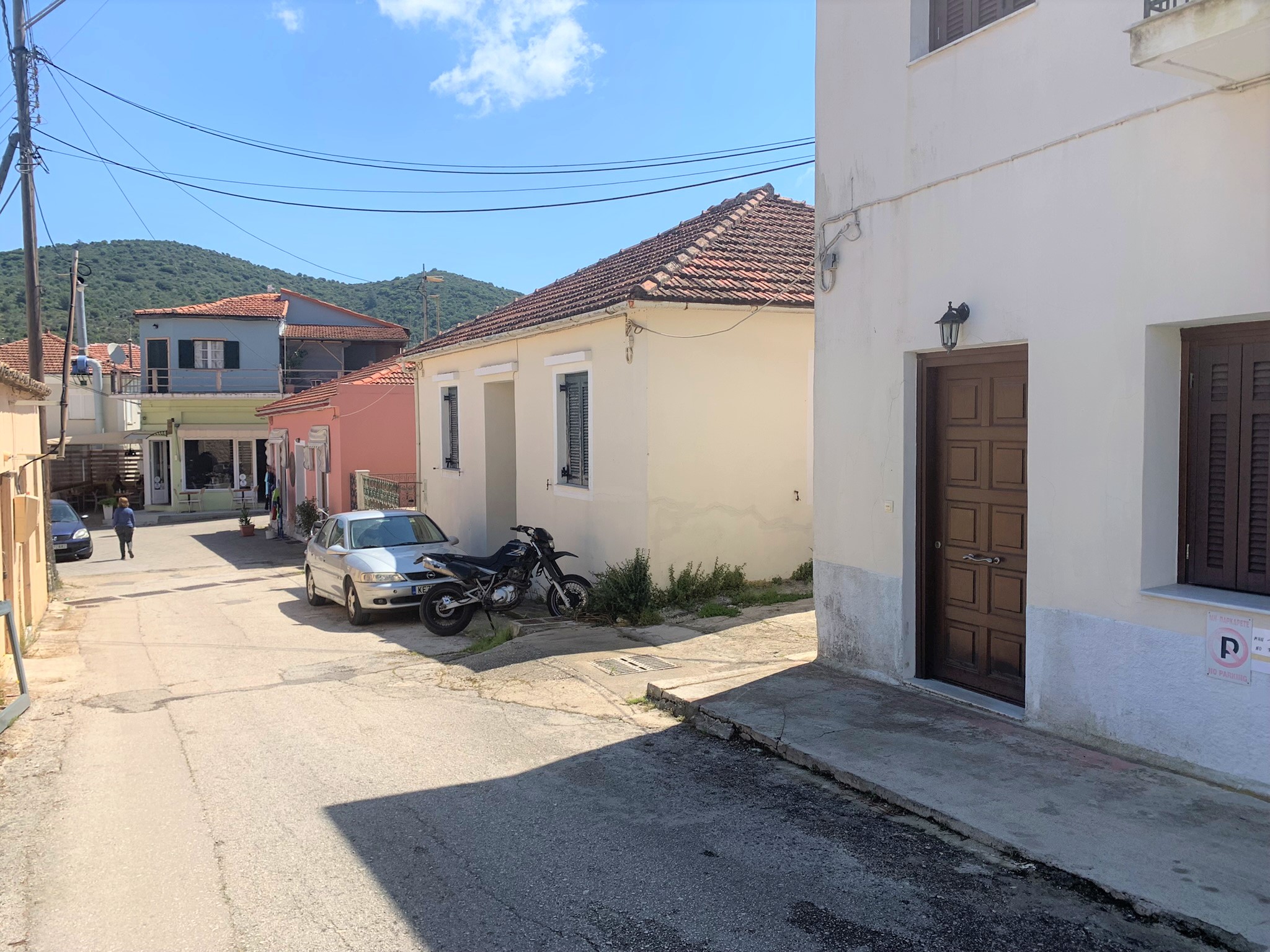 Εξωτερικό στούντιο προς ενοικίαση στην Ιθάκα, Βαθύ
