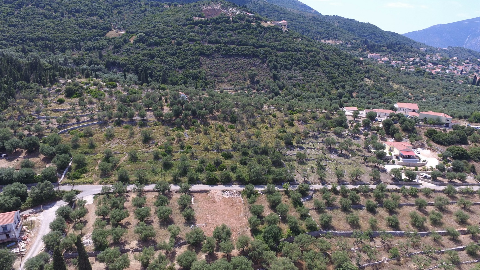 Εναέρια θέα της γης προς πώληση στην Ιθάκα Ελλάδα, Βαθύ