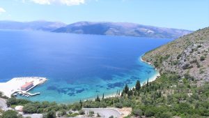 Εναέρια θέα της γης προς πώληση στην Ιθάκα της Ελλάδας, Πίσω Αετός