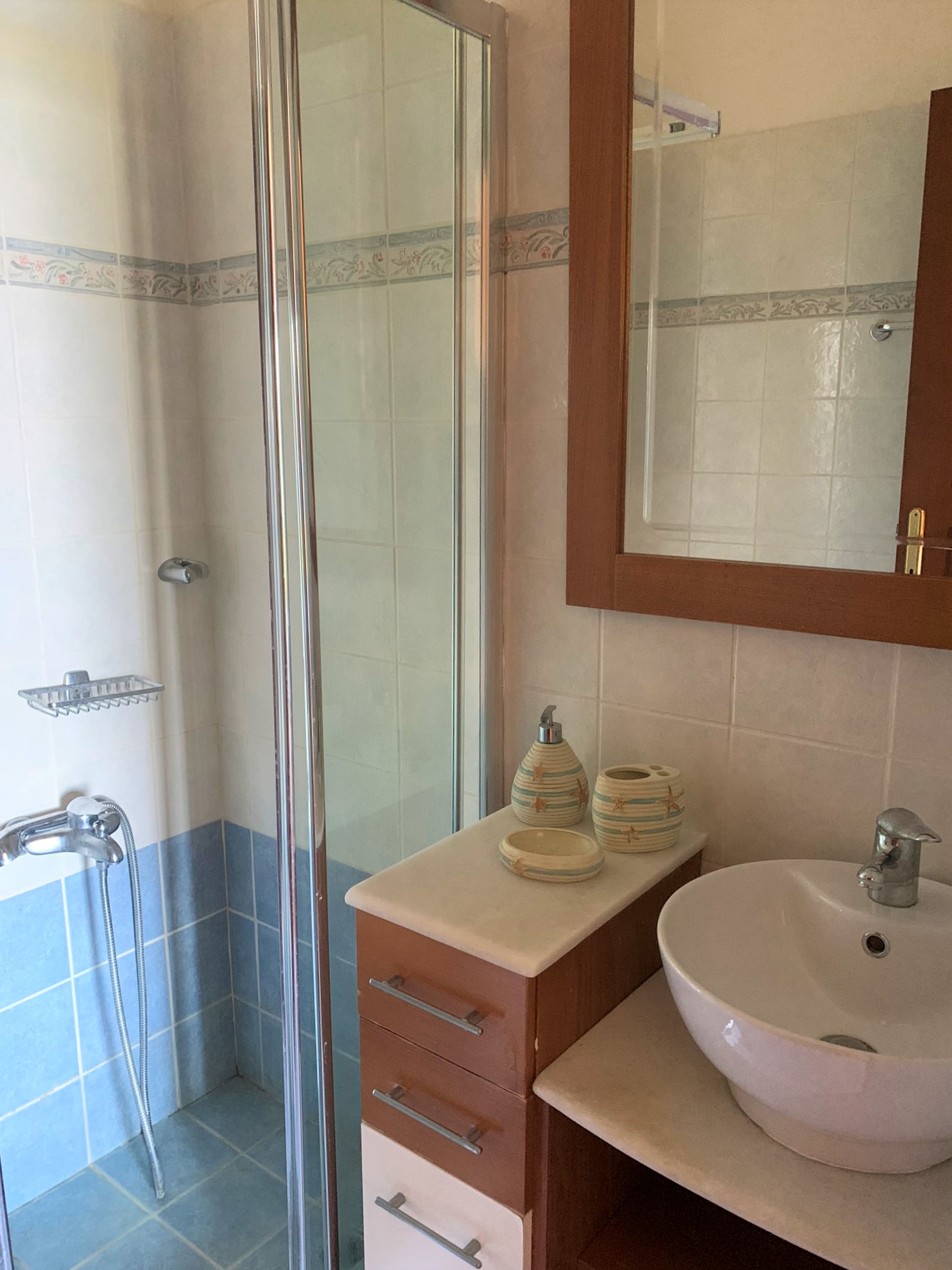 Bathroom of house for sale on Ithaca Greece, Platrithias