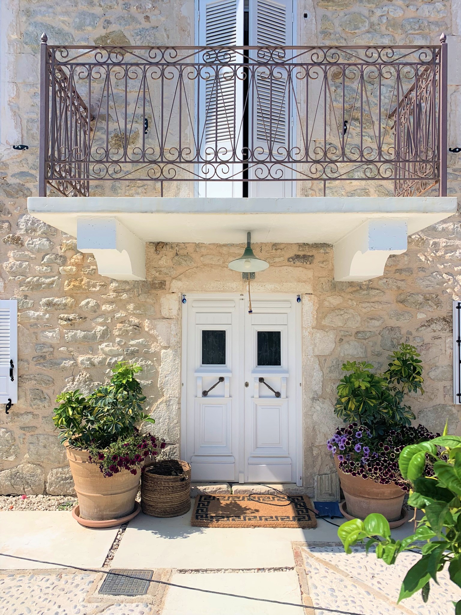 Exterior of villa for rent on Ithaca Greece, Lahos