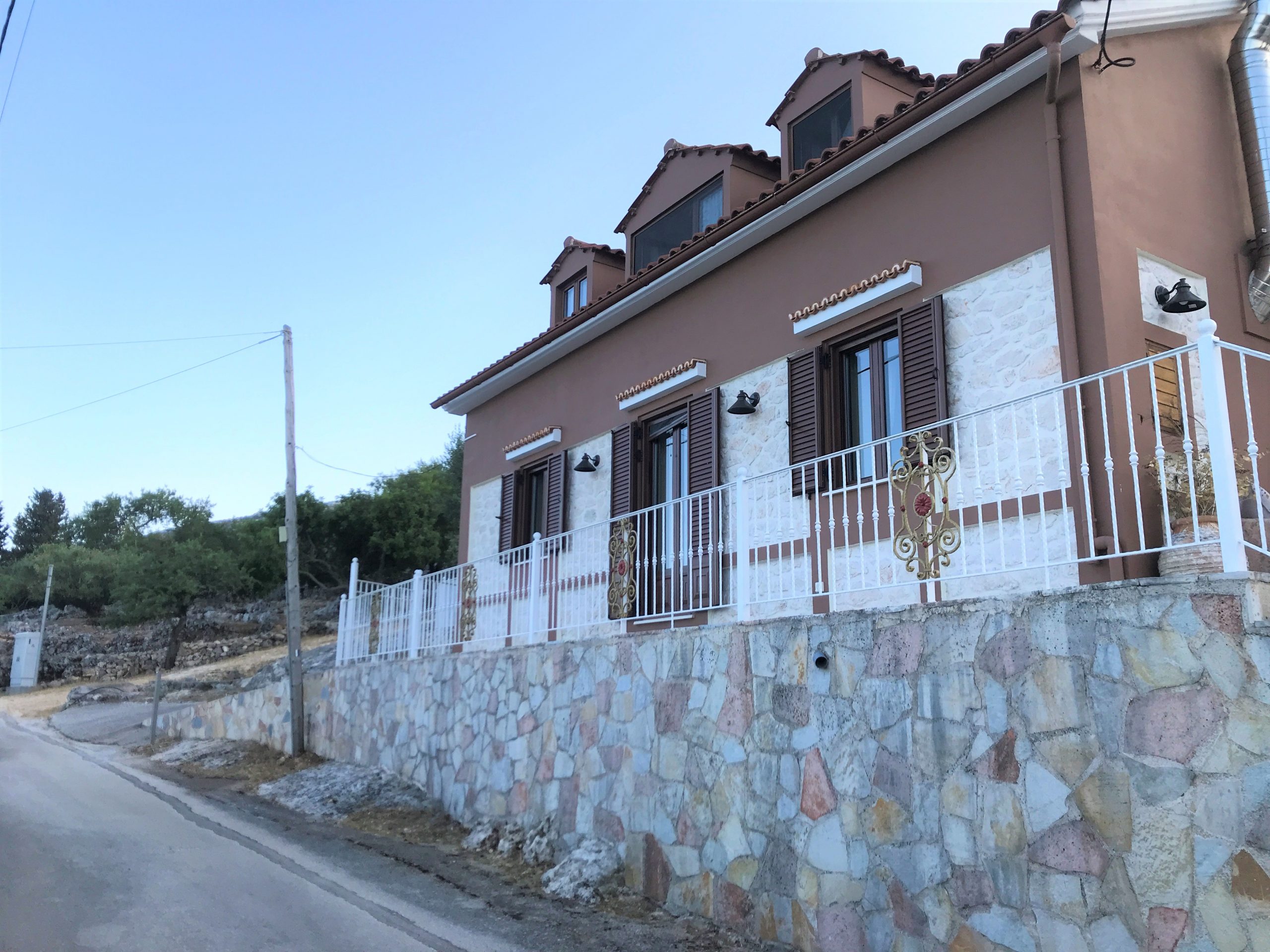 Exterior of house for rent on Ithaca Greece, Anoghi