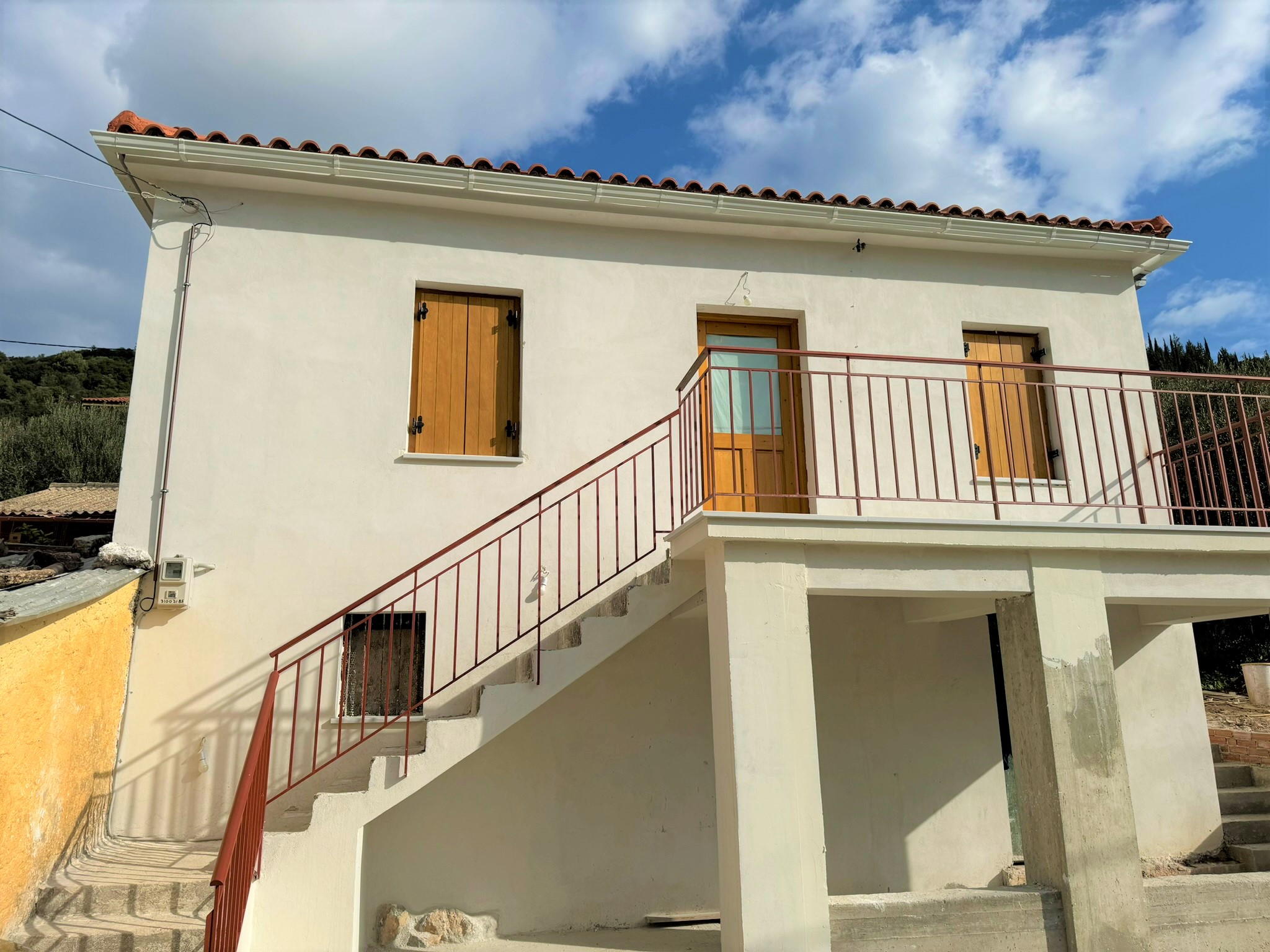 Exterior of house for rent on Ithaca Greece, Vathi