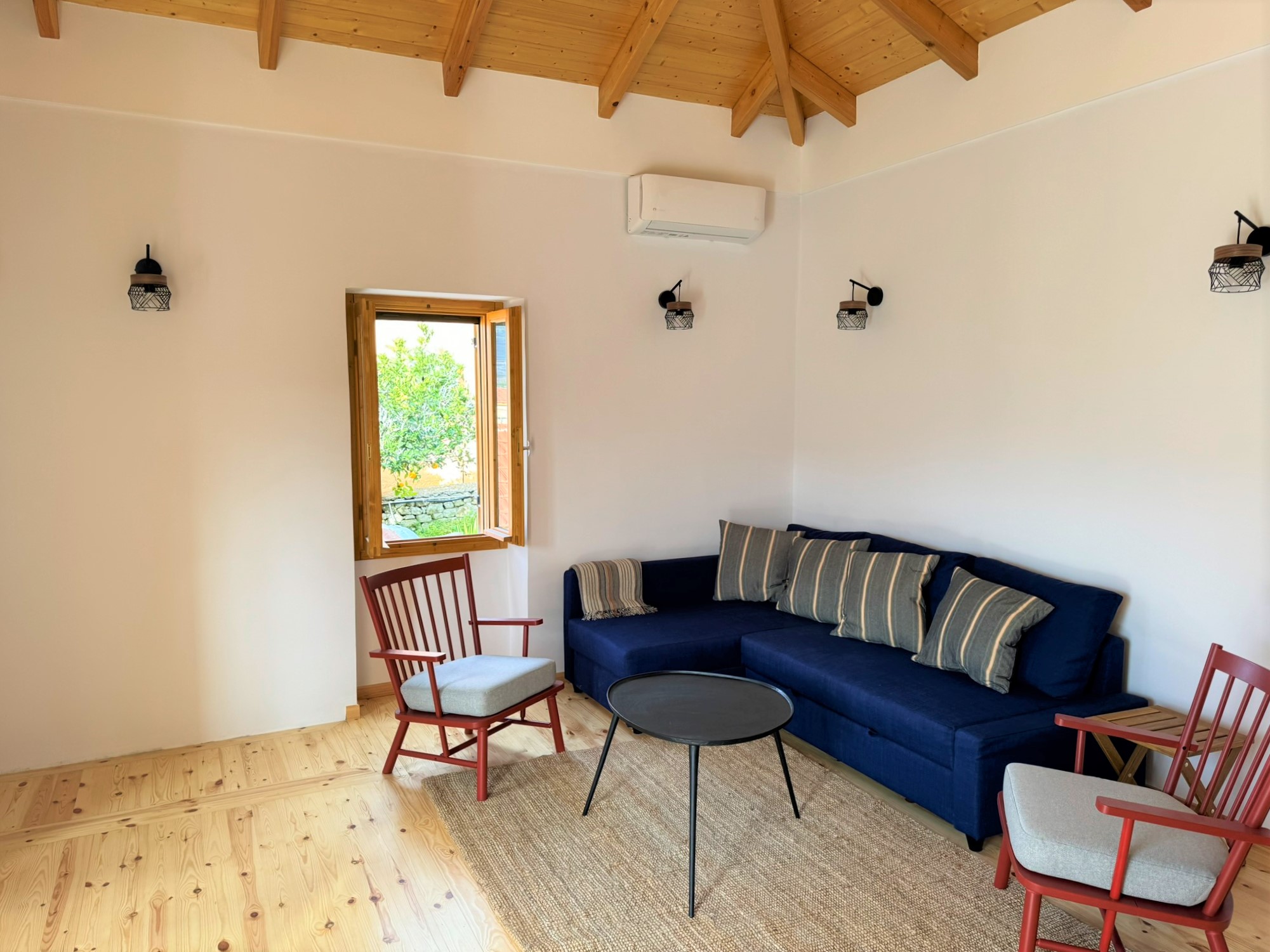 Living room of house for rent on Ithaca Greece, Vathi
