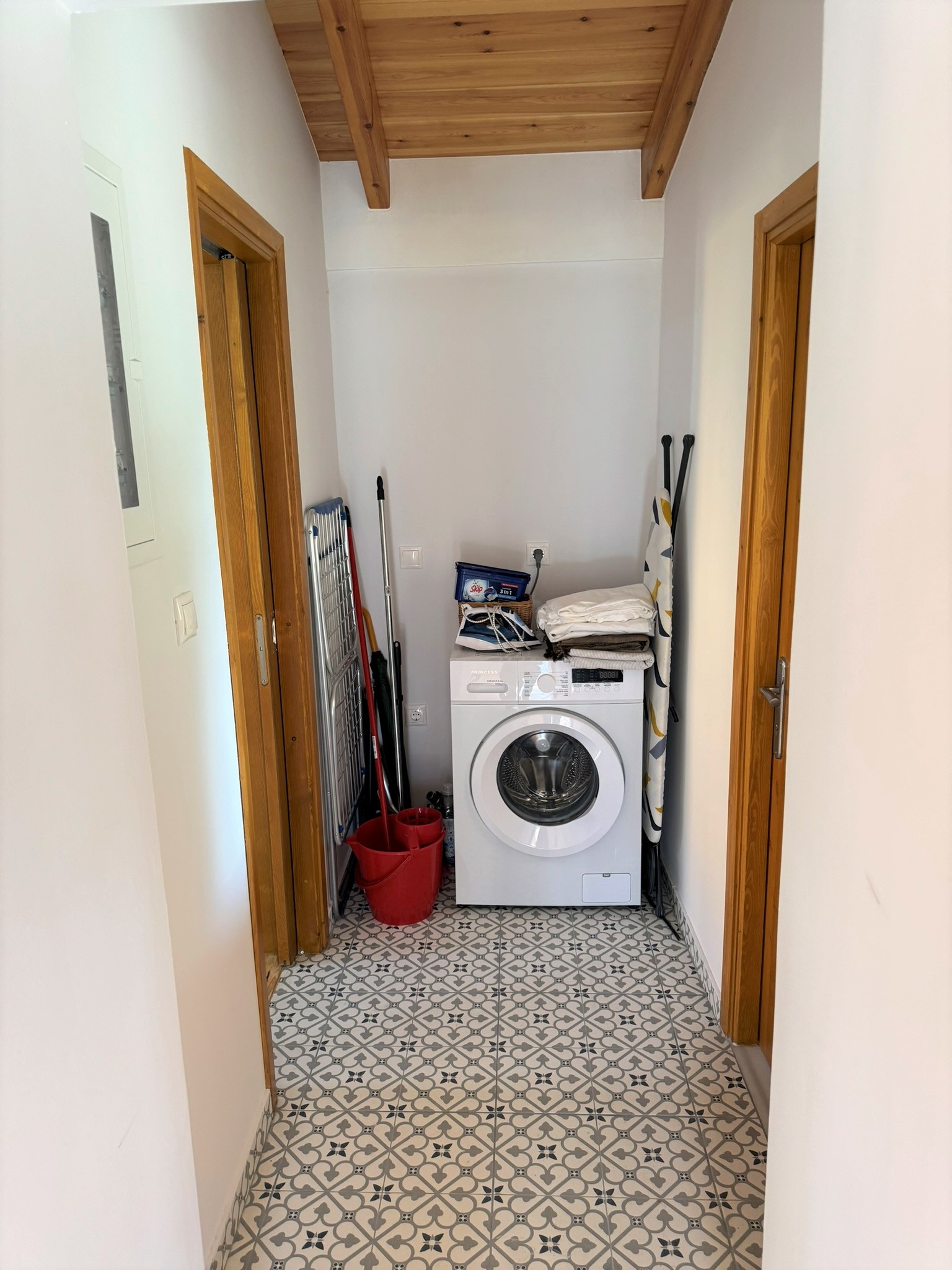 Washing machine corner of house for rent on Ithaca Greece, Vathi