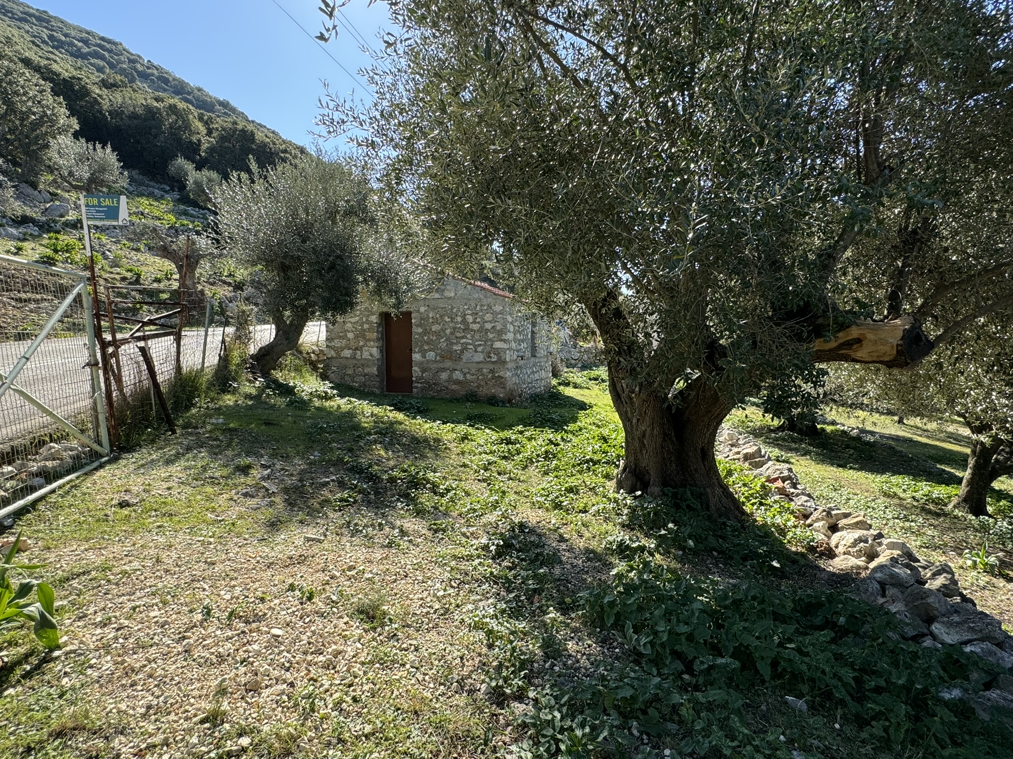 Stone dwelling on land for sale on Ithaca Greece, Piso Aetos