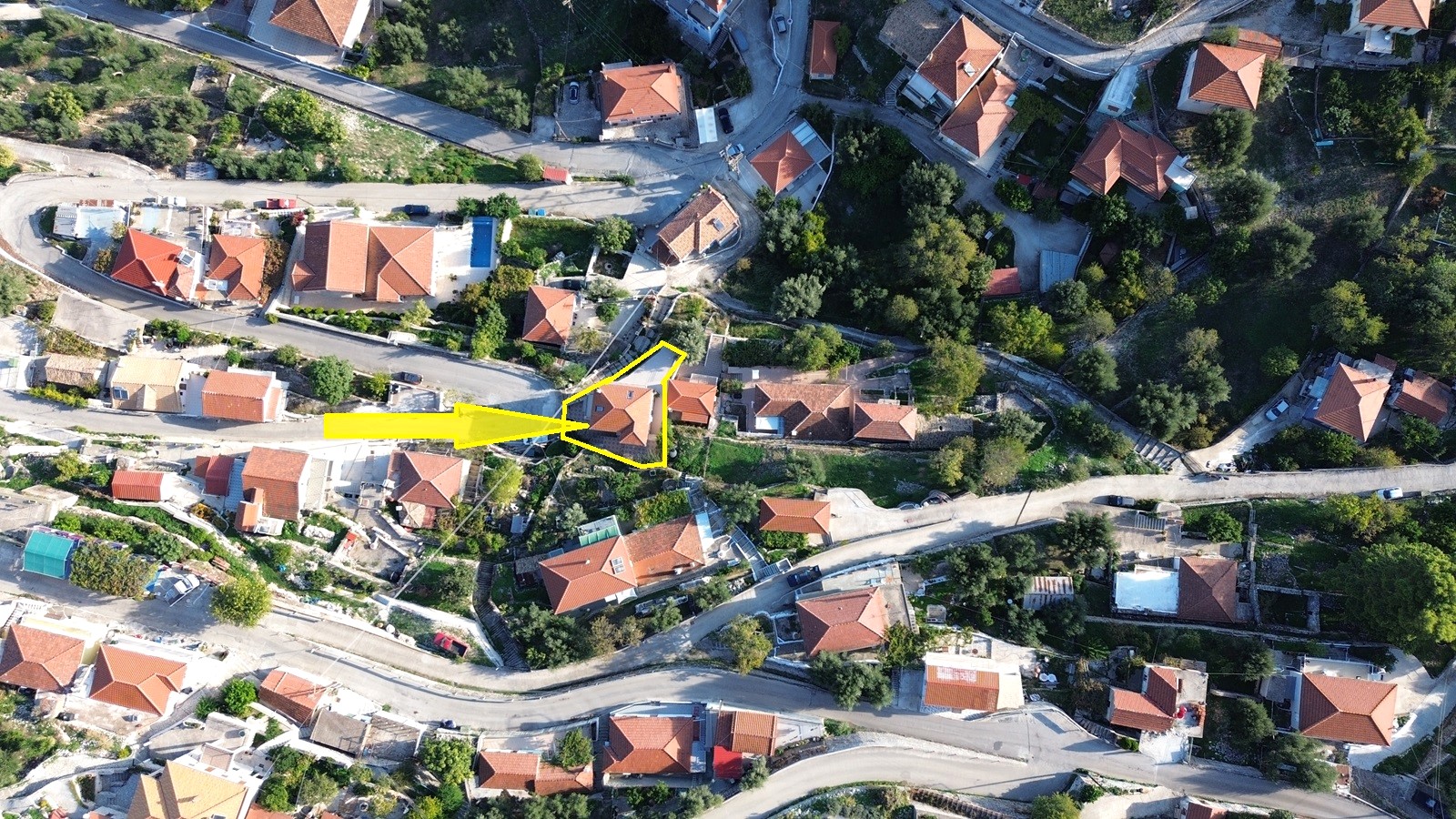 Aerial view with border and location of house for sale in Ithaca Greece Perachori