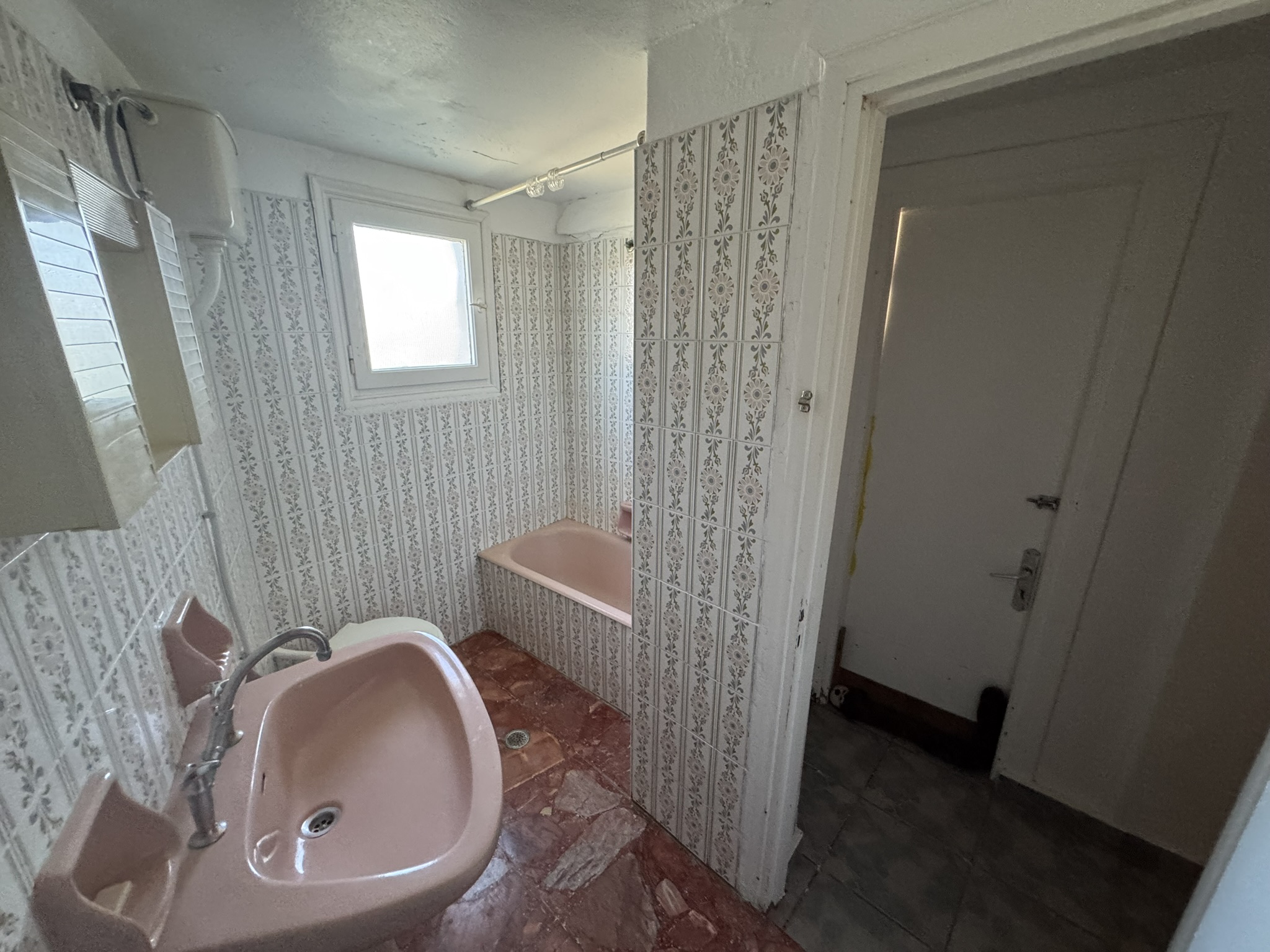 Bathroom of house for sale in Ithaca Greece, Vathi