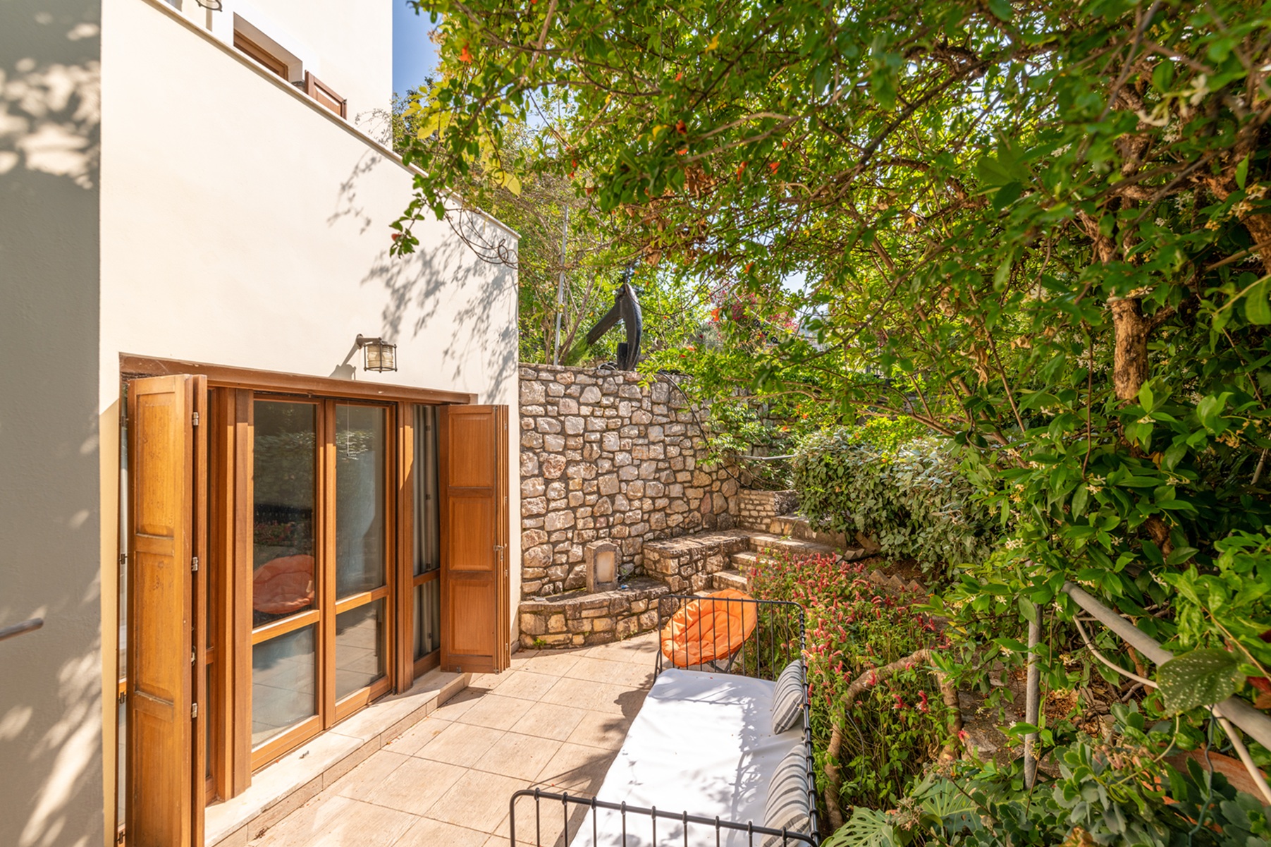 Garden area of house for rent in Ithaca Greece, Pilikata