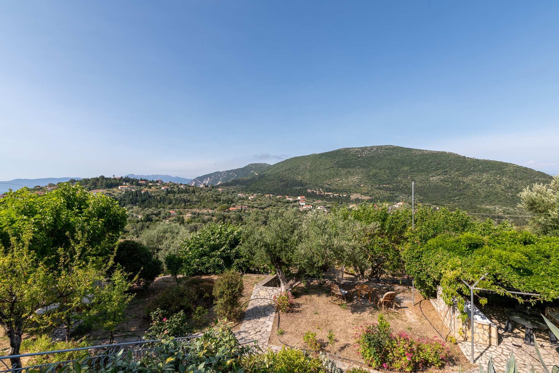 Garden of house for rent in Ithaca Greece, Pilikata