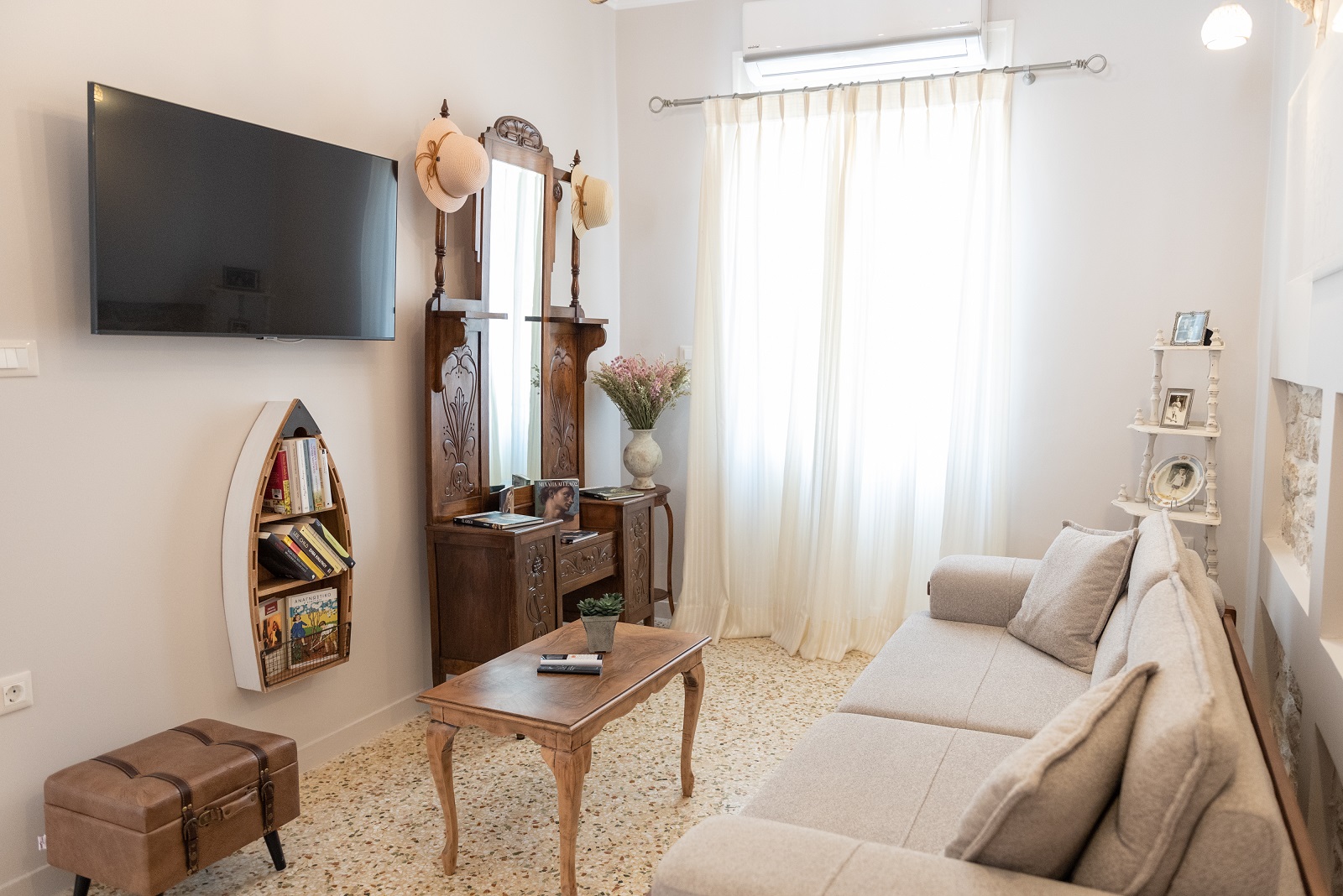 Living area of house for sale in Ithaca Greece, Vathi
