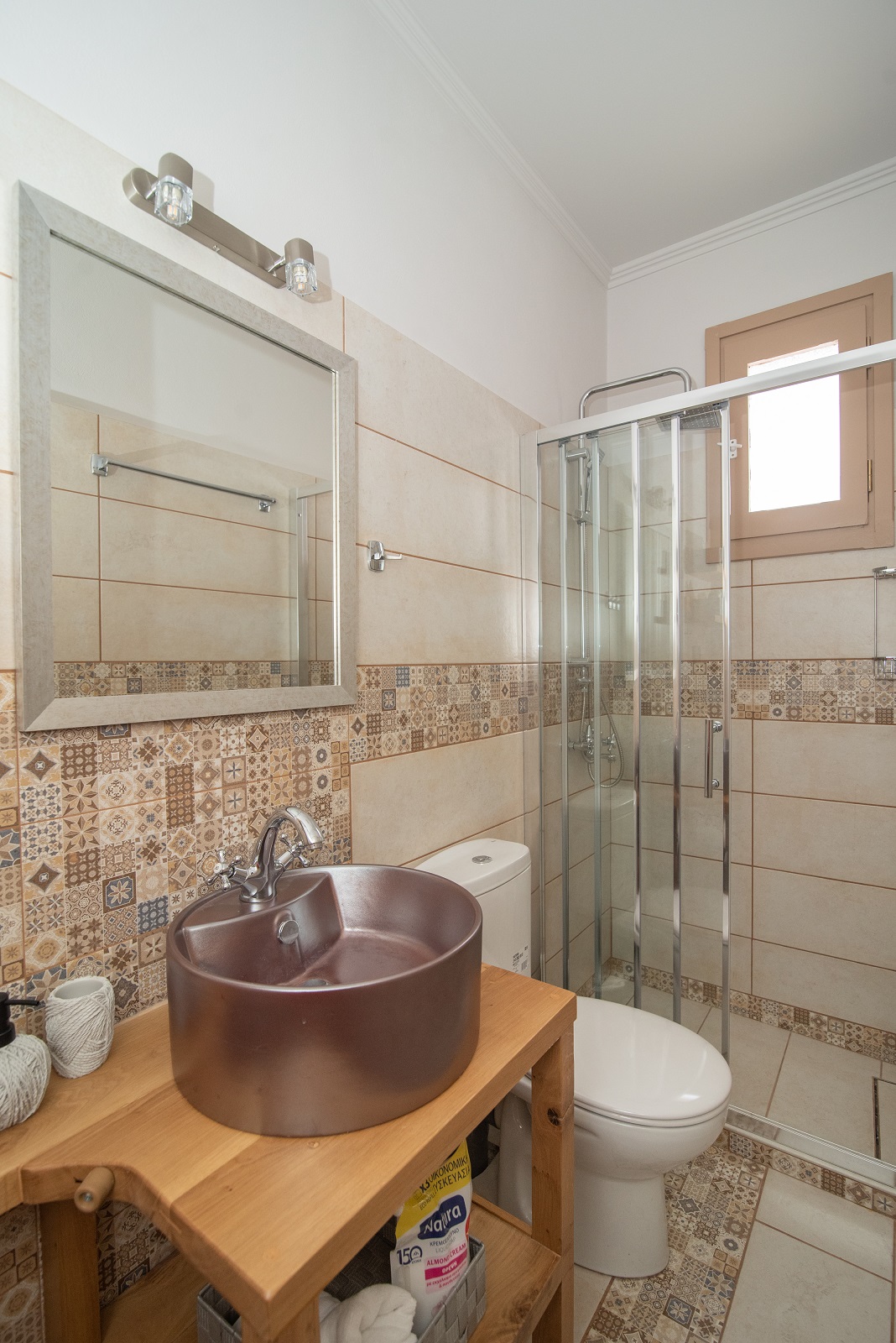 Bathroom of house for sale in Ithaca Greece, Vathi